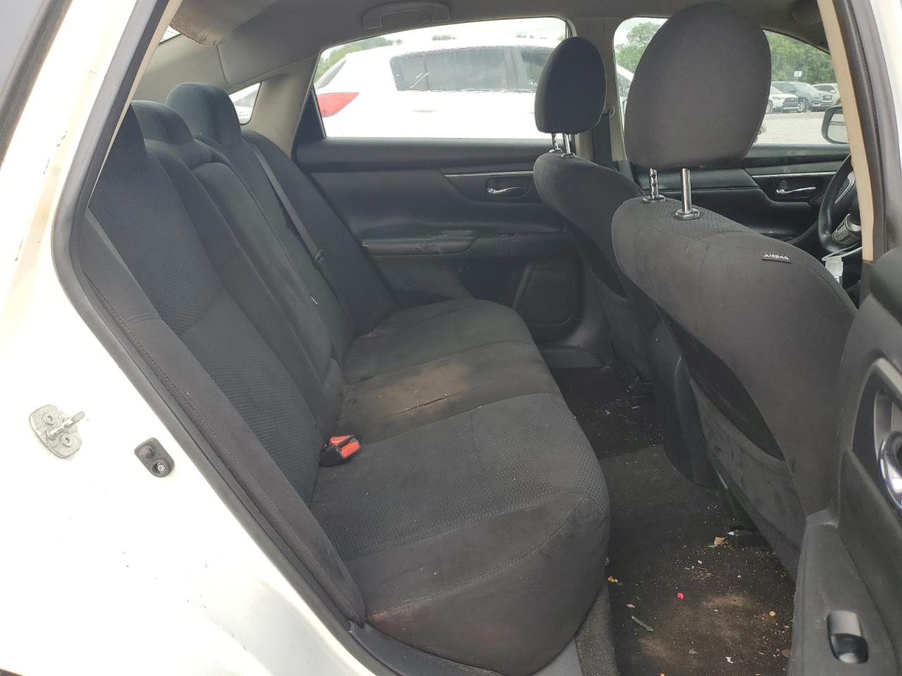 2015 Nissan Altima 2.5 White vin: 1N4AL3APXFC596692