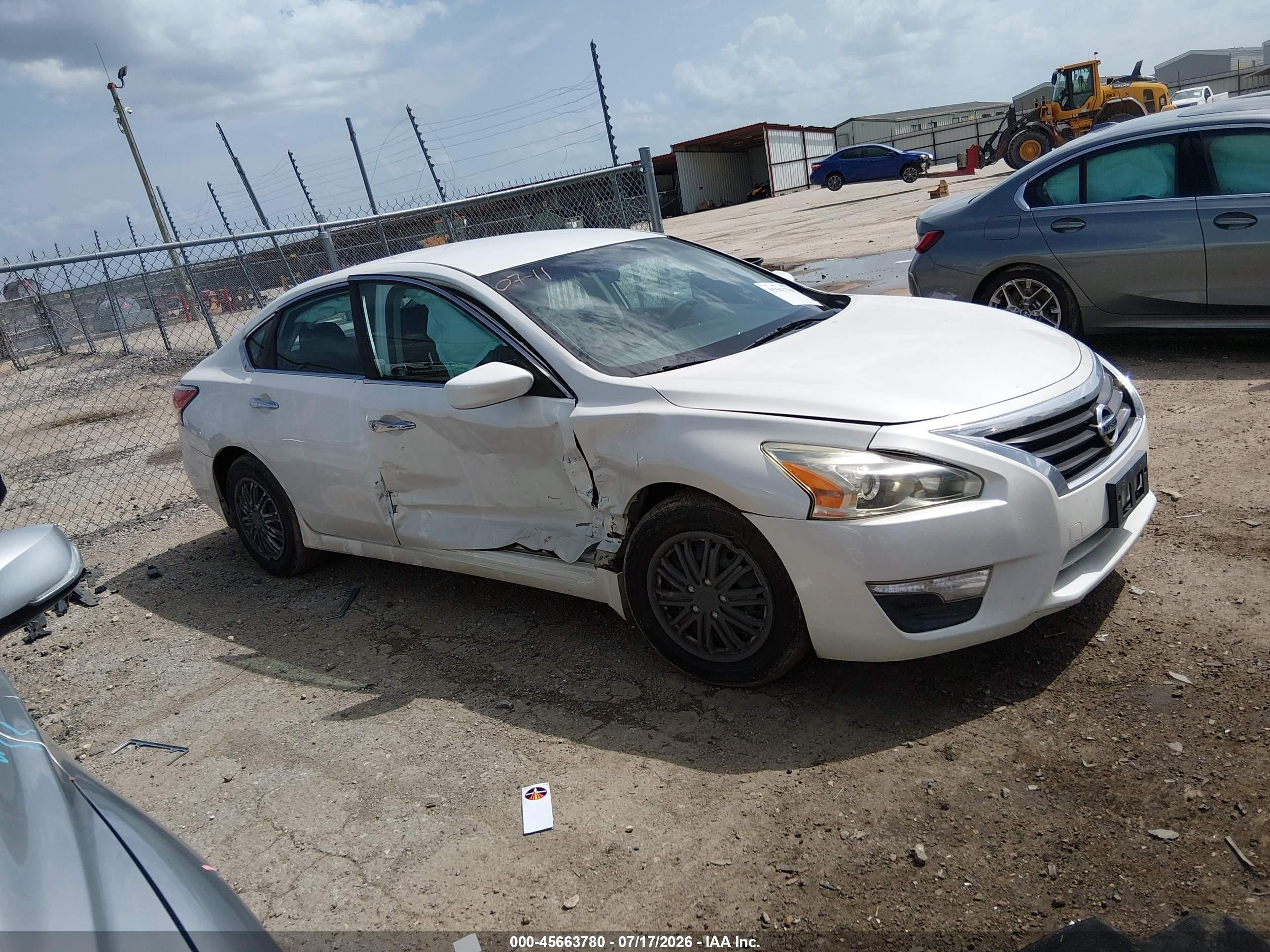 2015 Nissan Altima 2.5 S White vin: 1N4AL3APXFN308982