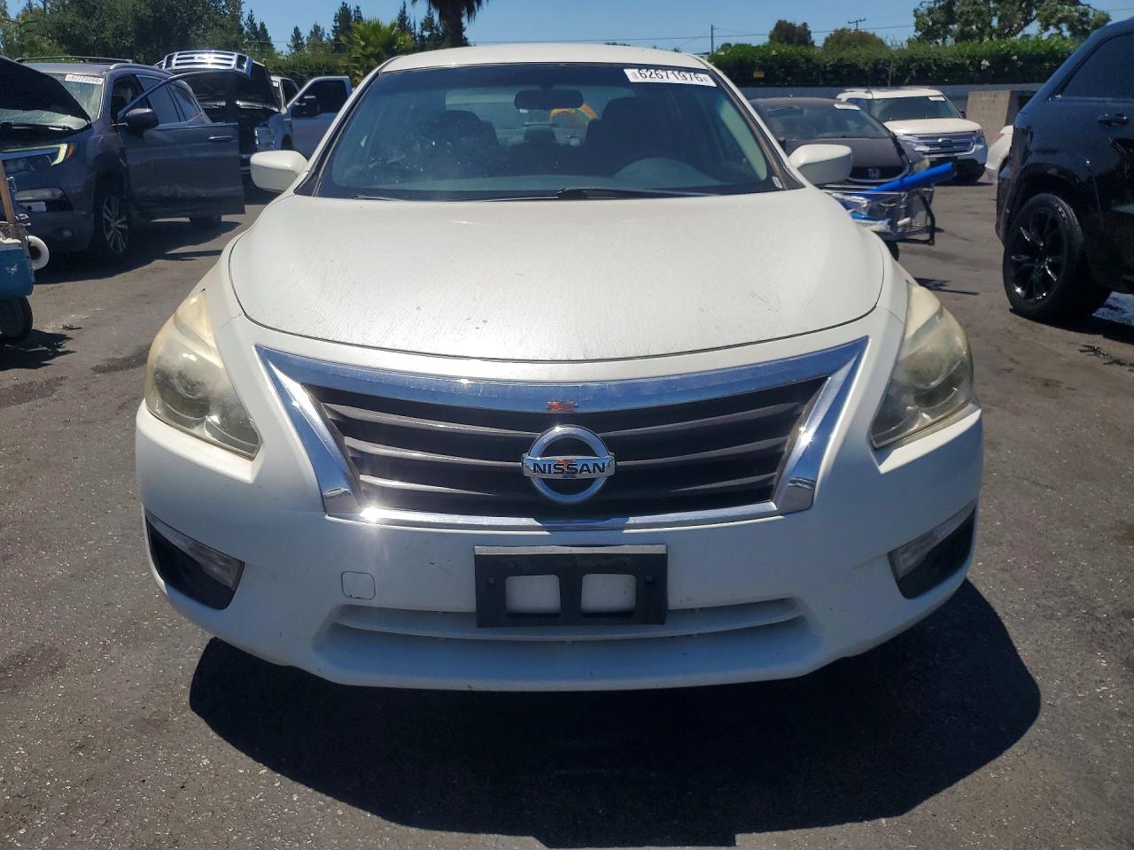 2015 Nissan Altima 2.5 S White vin: 1N4AL3APXFN312353