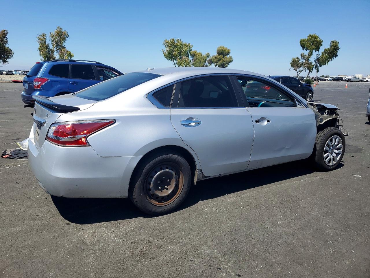 2015 Nissan Altima 2.5 S Silver vin: 1N4AL3APXFN314829