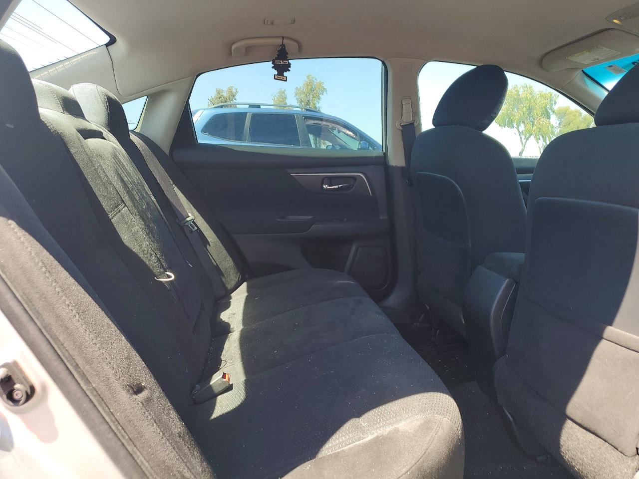 2015 Nissan Altima 2.5 S Silver vin: 1N4AL3APXFN314829