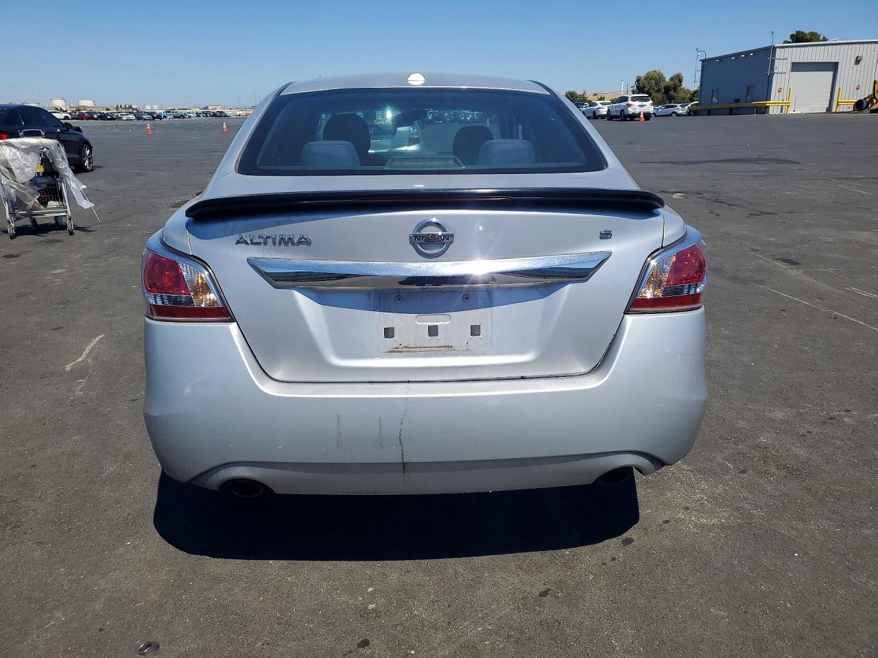 2015 Nissan Altima 2.5 S Silver vin: 1N4AL3APXFN314829