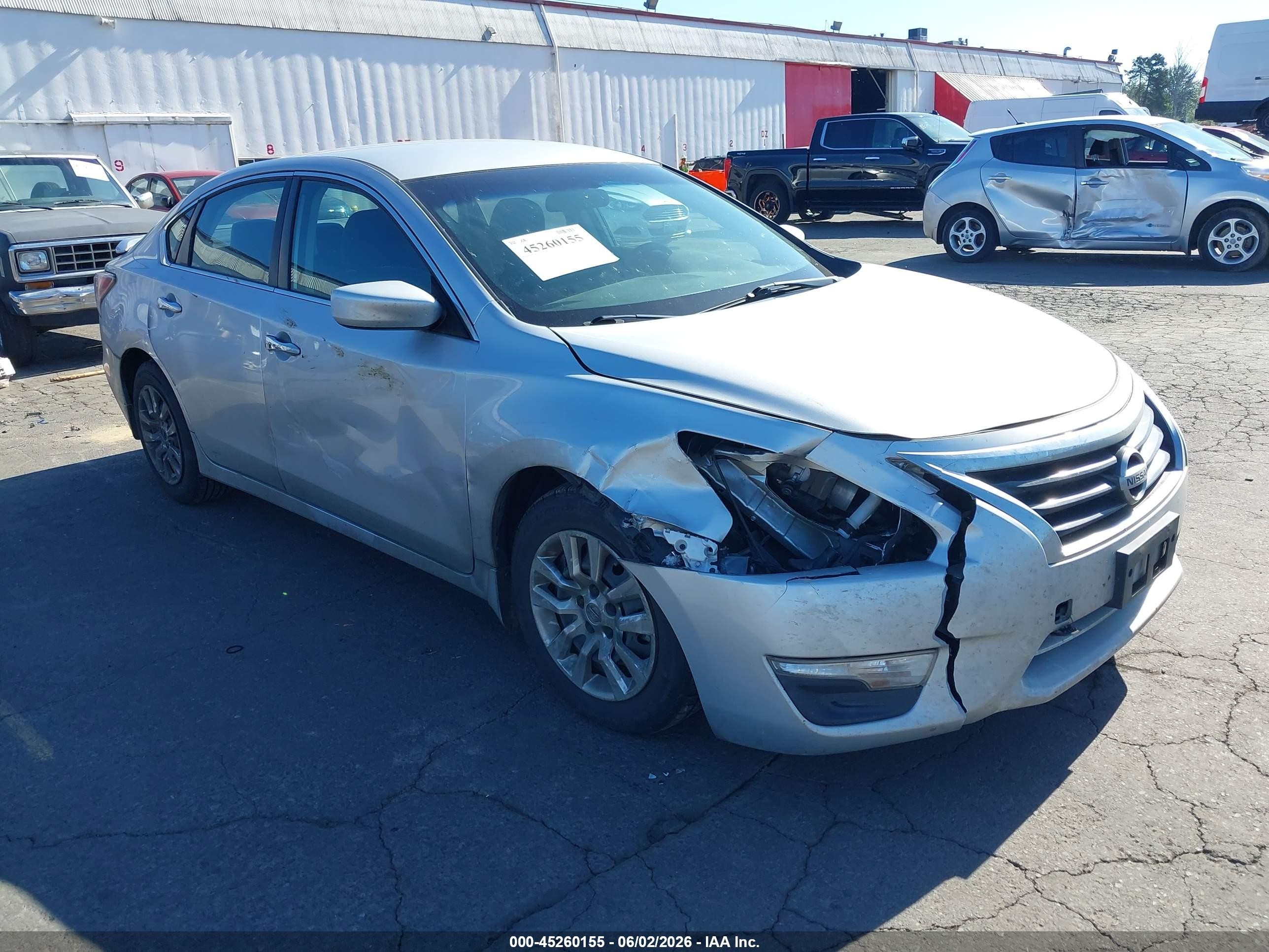 2015 Nissan Altima 2.5 S Silver vin: 1N4AL3APXFN314930