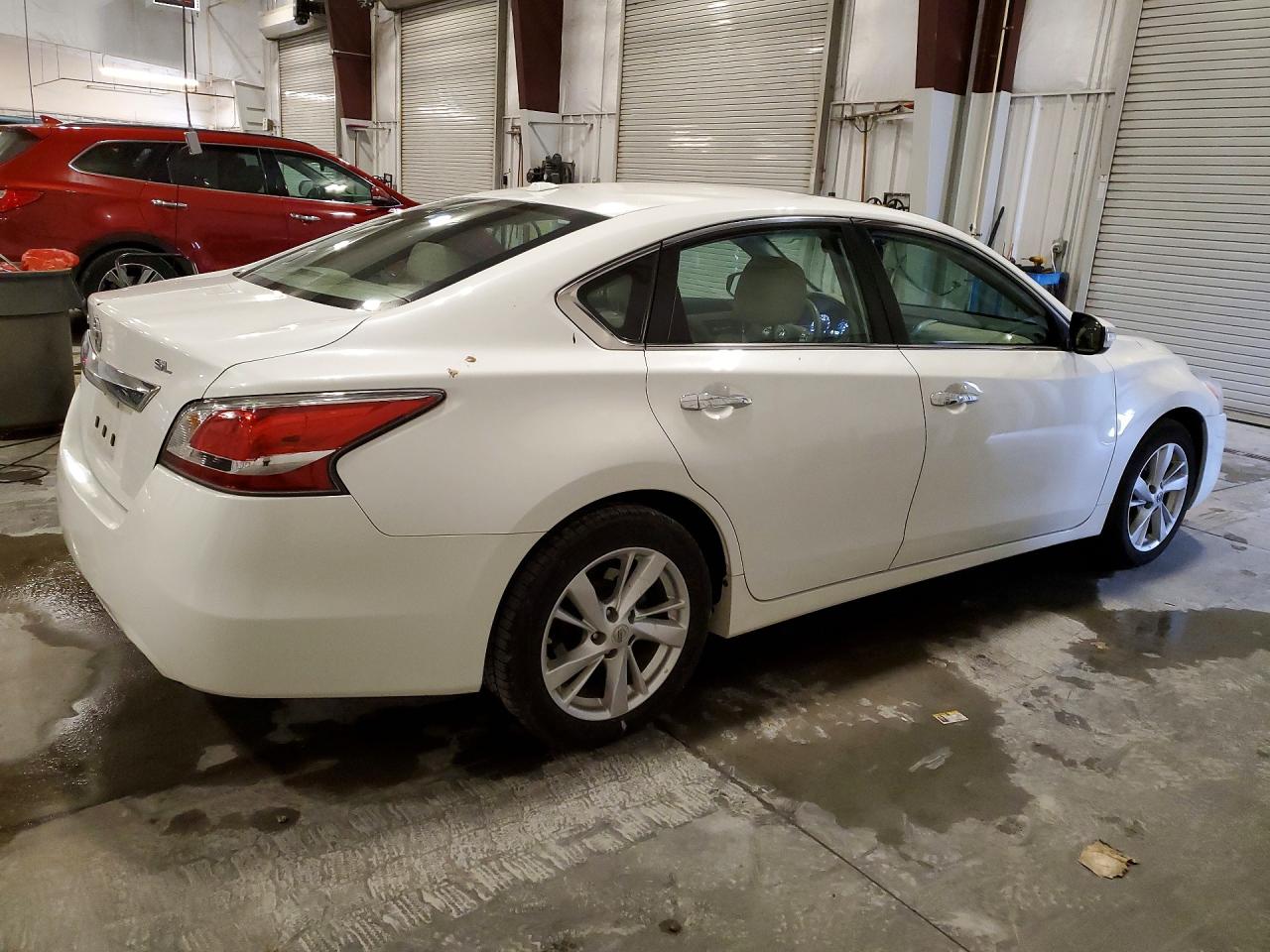 2015 Nissan Altima 2.5 White vin: 1N4AL3APXFN337091