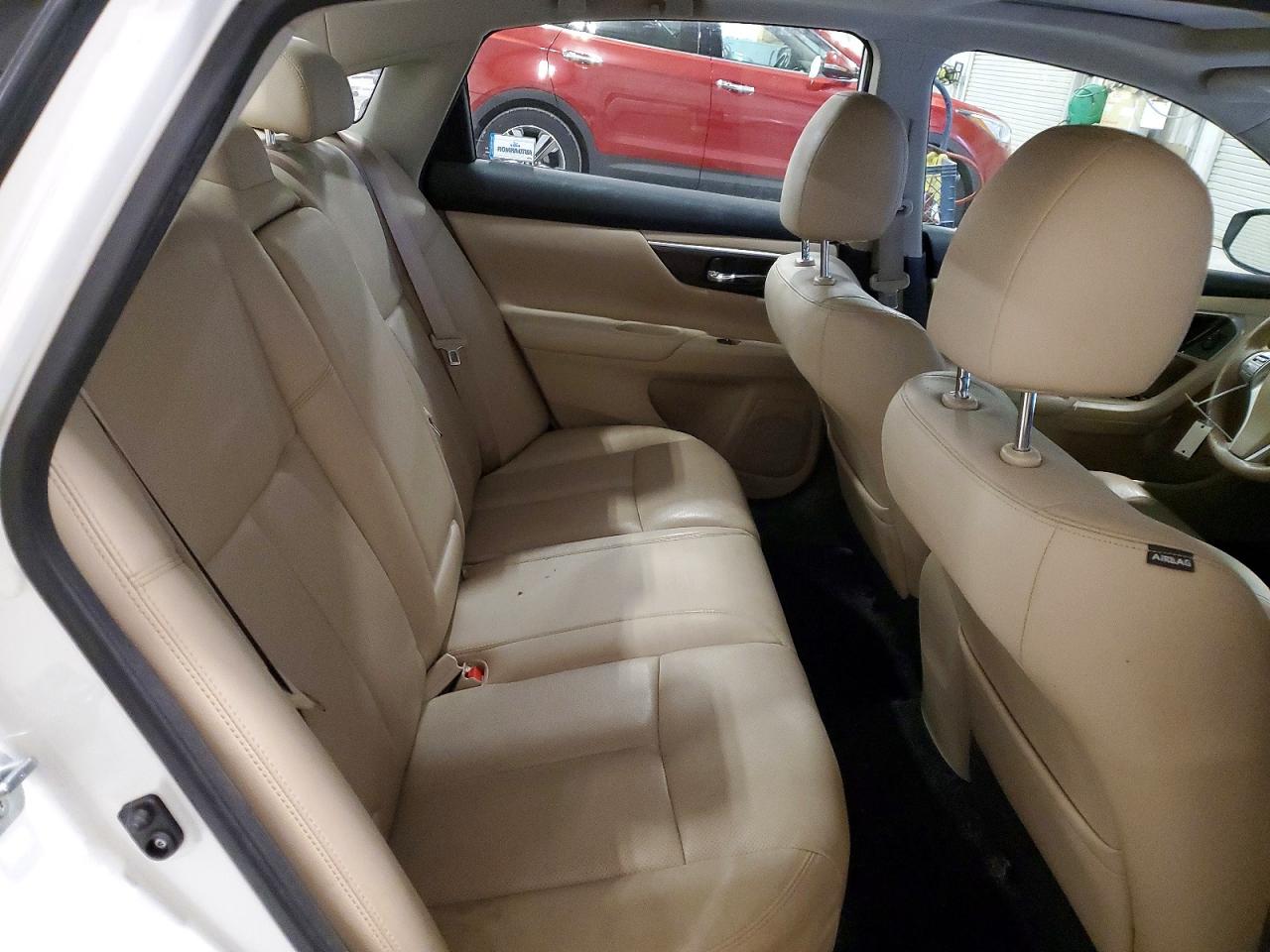 2015 Nissan Altima 2.5 White vin: 1N4AL3APXFN337091