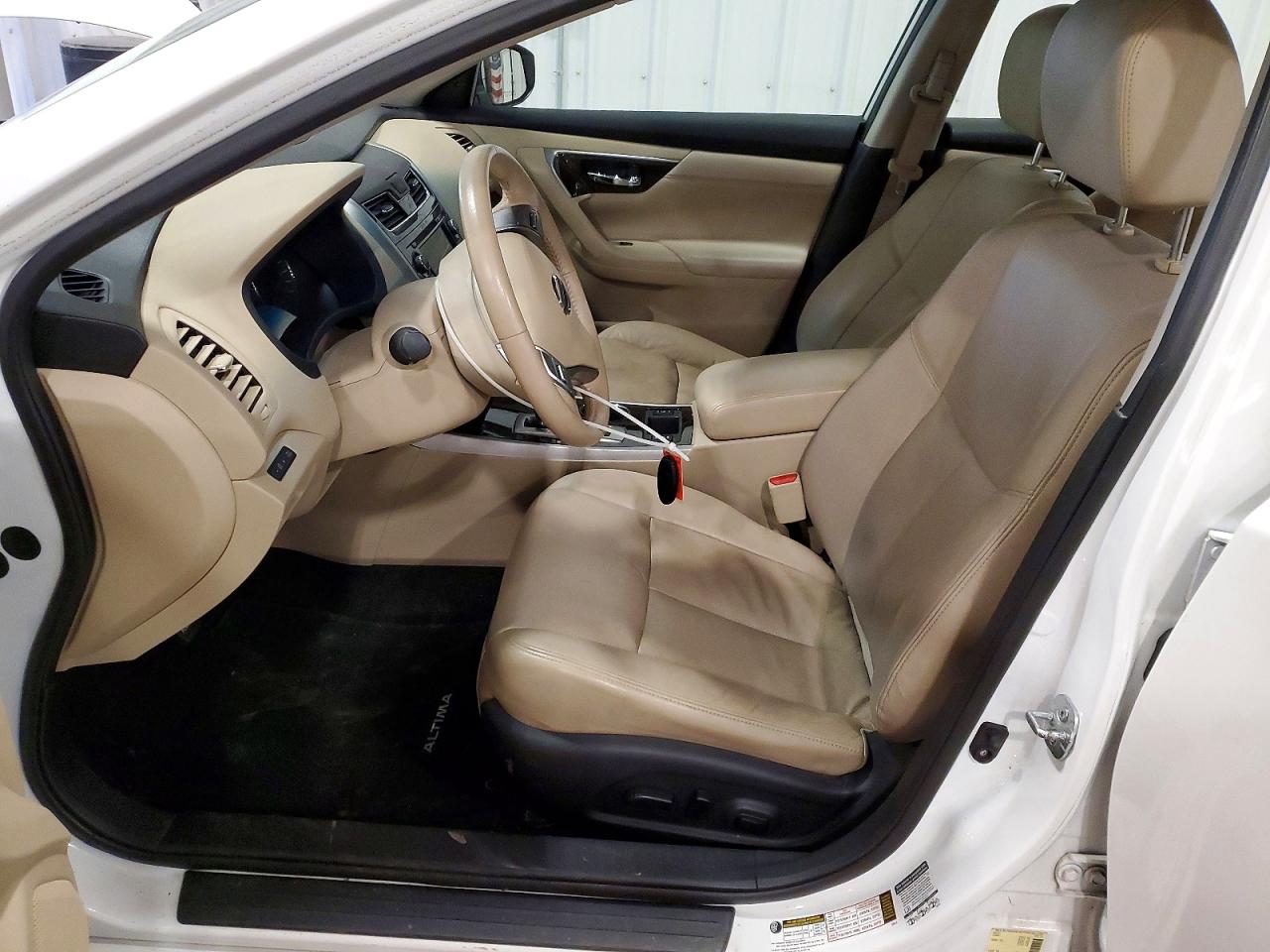 2015 Nissan Altima 2.5 White vin: 1N4AL3APXFN337091