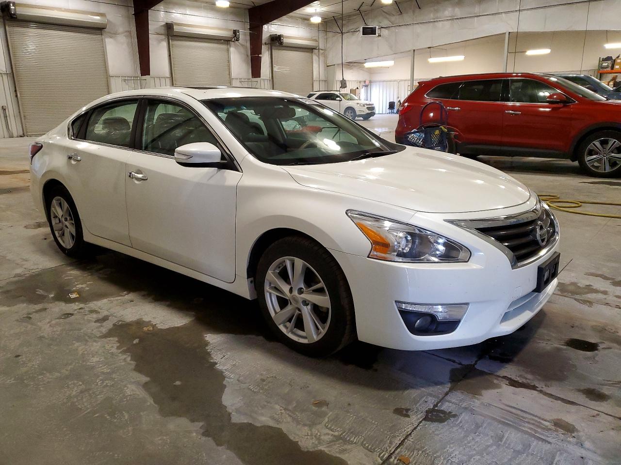 2015 Nissan Altima 2.5 White vin: 1N4AL3APXFN337091