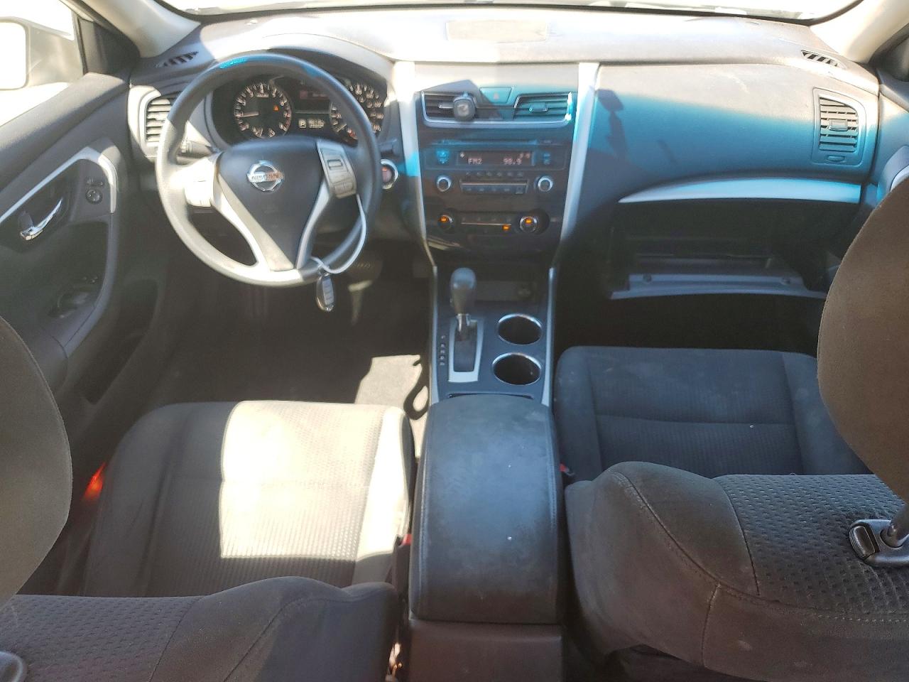 2015 Nissan Altima 2.5 S White vin: 1N4AL3APXFN338564