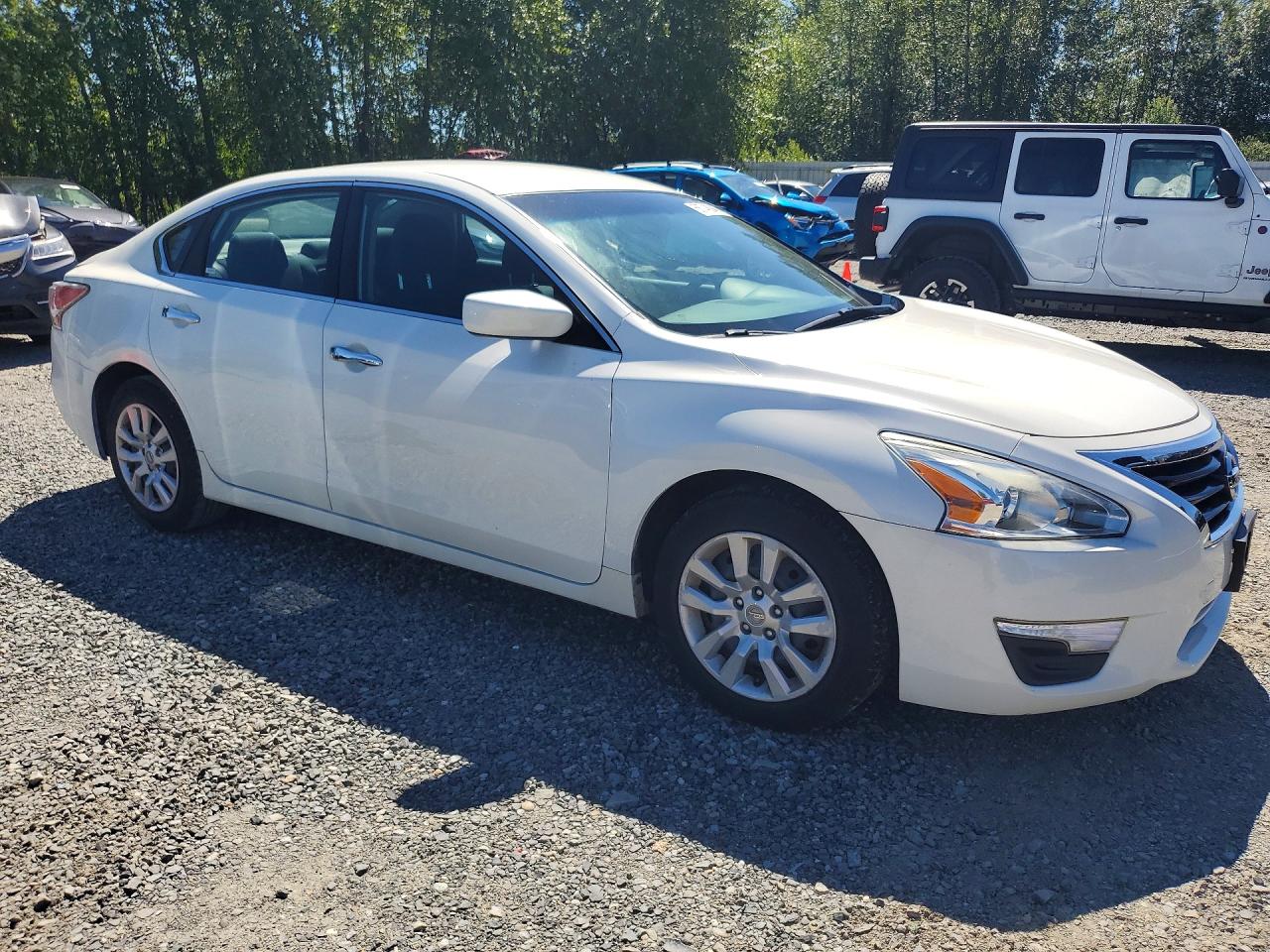 2015 Nissan Altima 2.5 S White vin: 1N4AL3APXFN338564