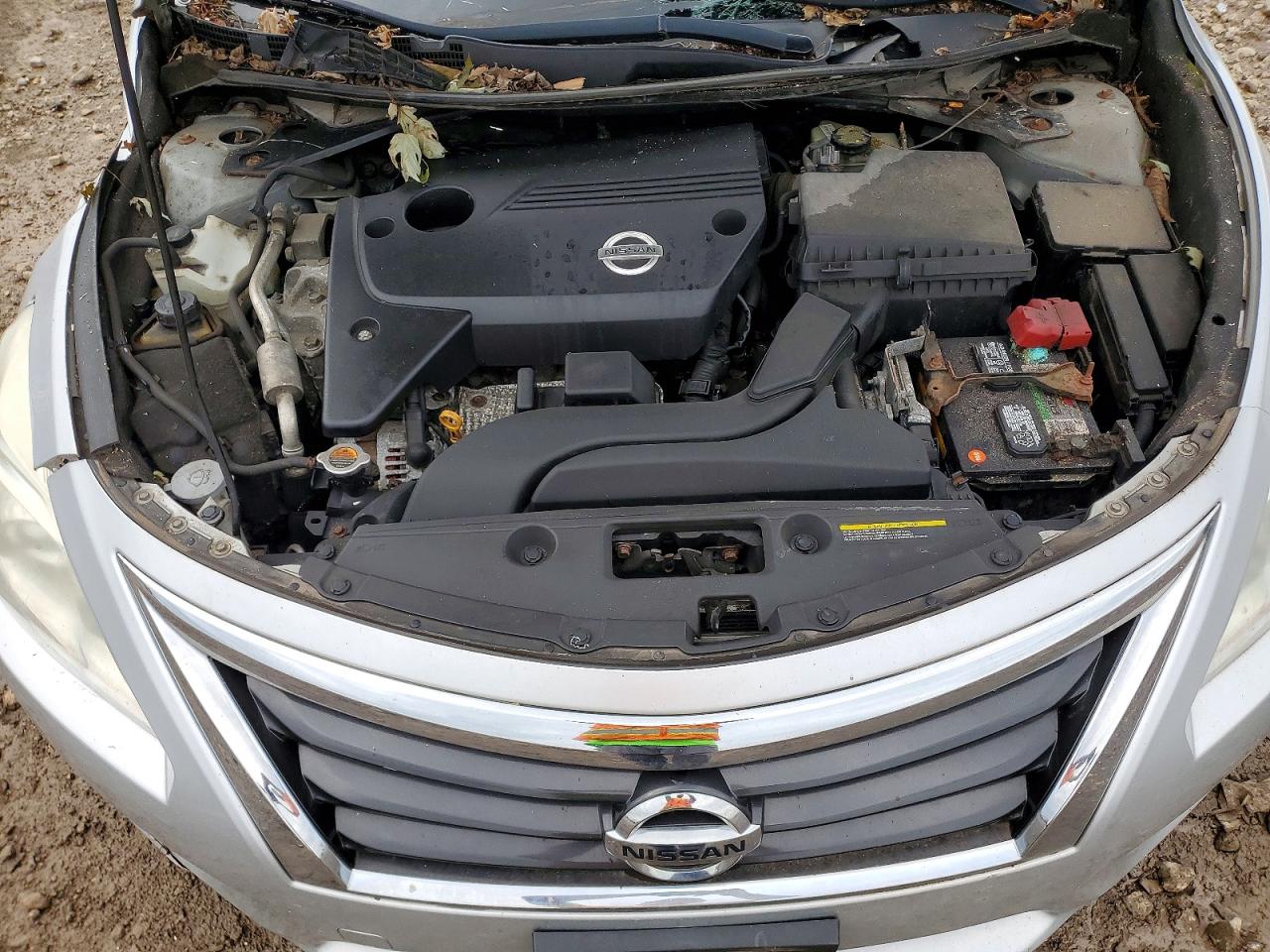 2015 Nissan Altima 2.5 S Серебряный vin: 1N4AL3APXFN346048