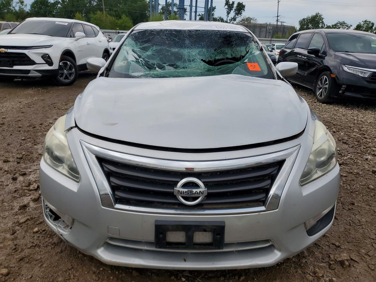 2015 Nissan Altima 2.5 S Серебряный vin: 1N4AL3APXFN346048