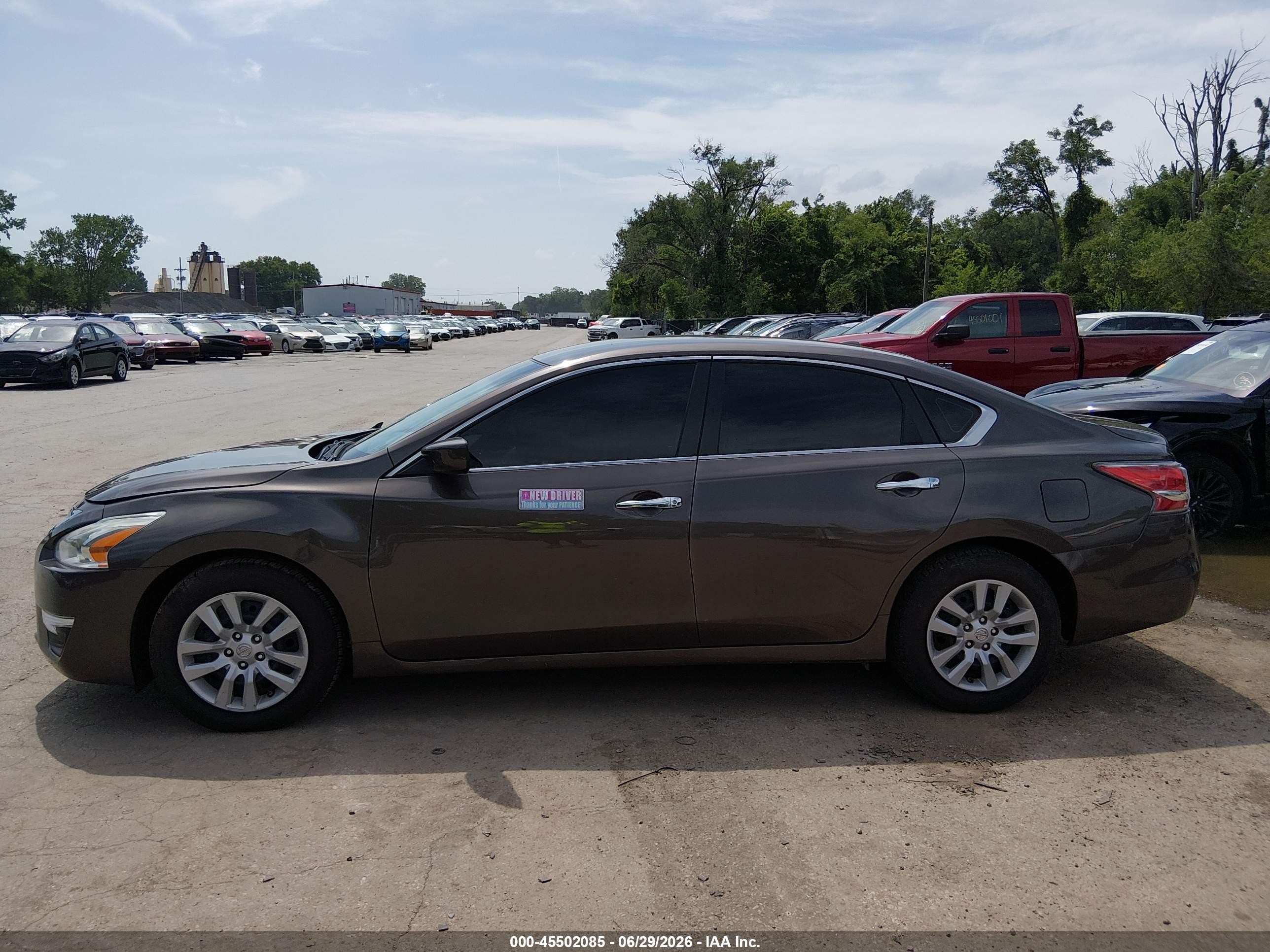 2015 Nissan Altima 2.5 S Коричневый vin: 1N4AL3APXFN367451