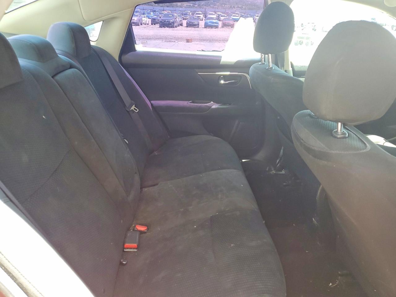 2015 Nissan Altima 2.5 S Red vin: 1N4AL3APXFN375615