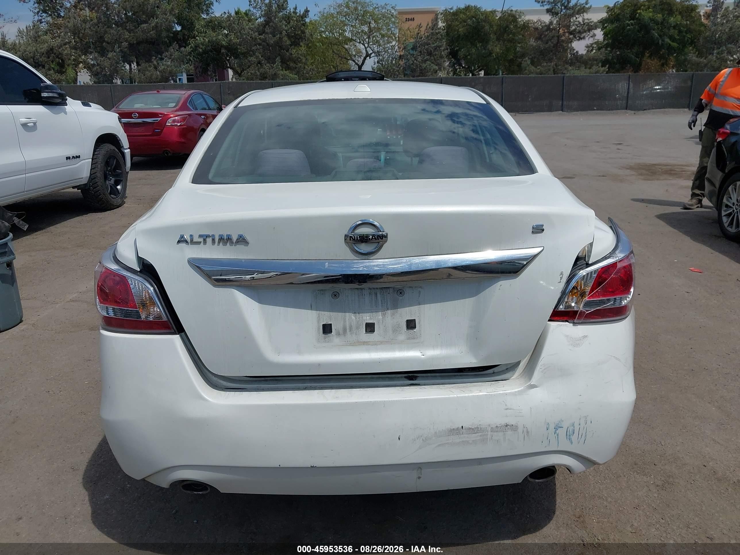 2015 Nissan Altima 2.5/2.5 S/2.5 Sl/2.5 Sv White vin: 1N4AL3APXFN379874