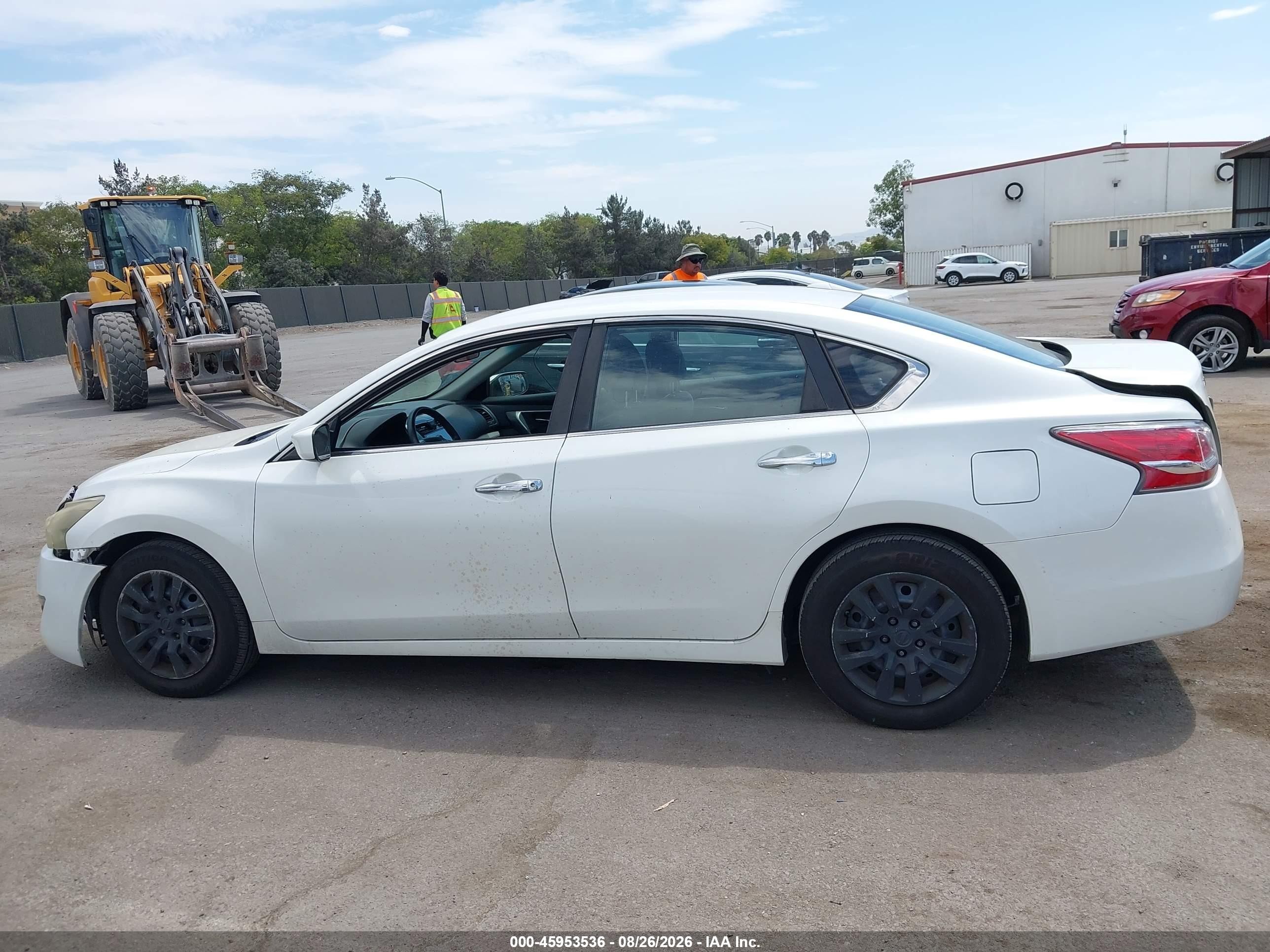 2015 Nissan Altima 2.5/2.5 S/2.5 Sl/2.5 Sv White vin: 1N4AL3APXFN379874