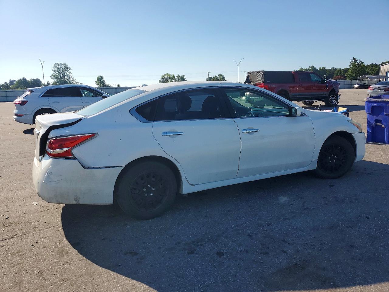 2015 Nissan Altima 2.5 S Белый vin: 1N4AL3APXFN386033