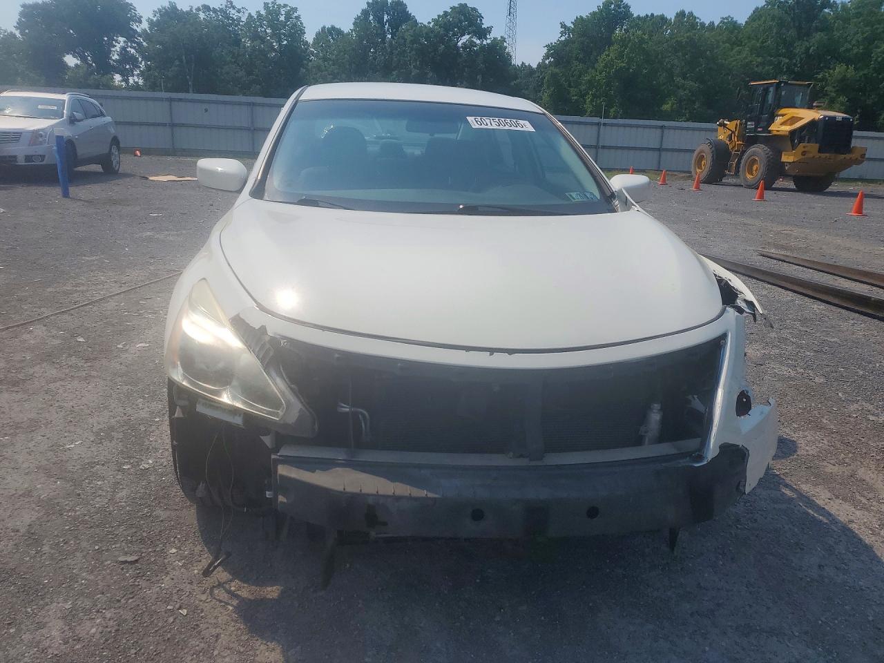 2015 Nissan Altima 2.5 S White vin: 1N4AL3APXFN390437