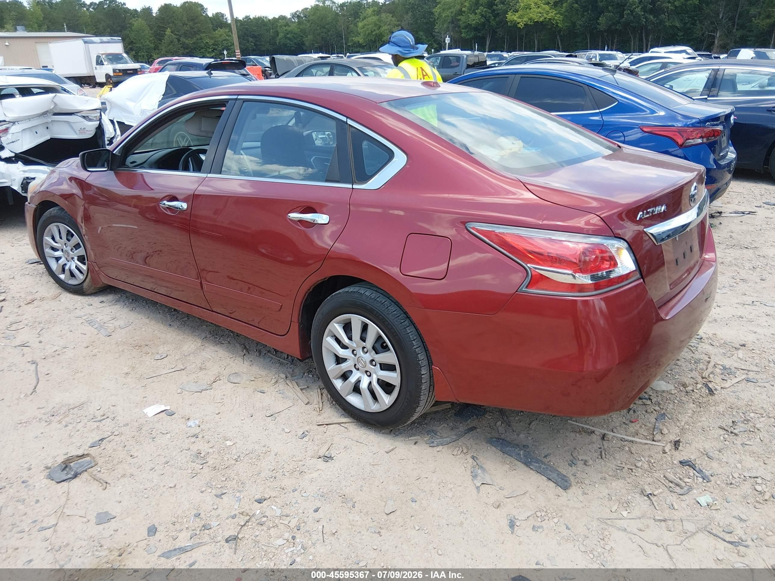 2015 Nissan Altima 2.5 S Red vin: 1N4AL3APXFN401162