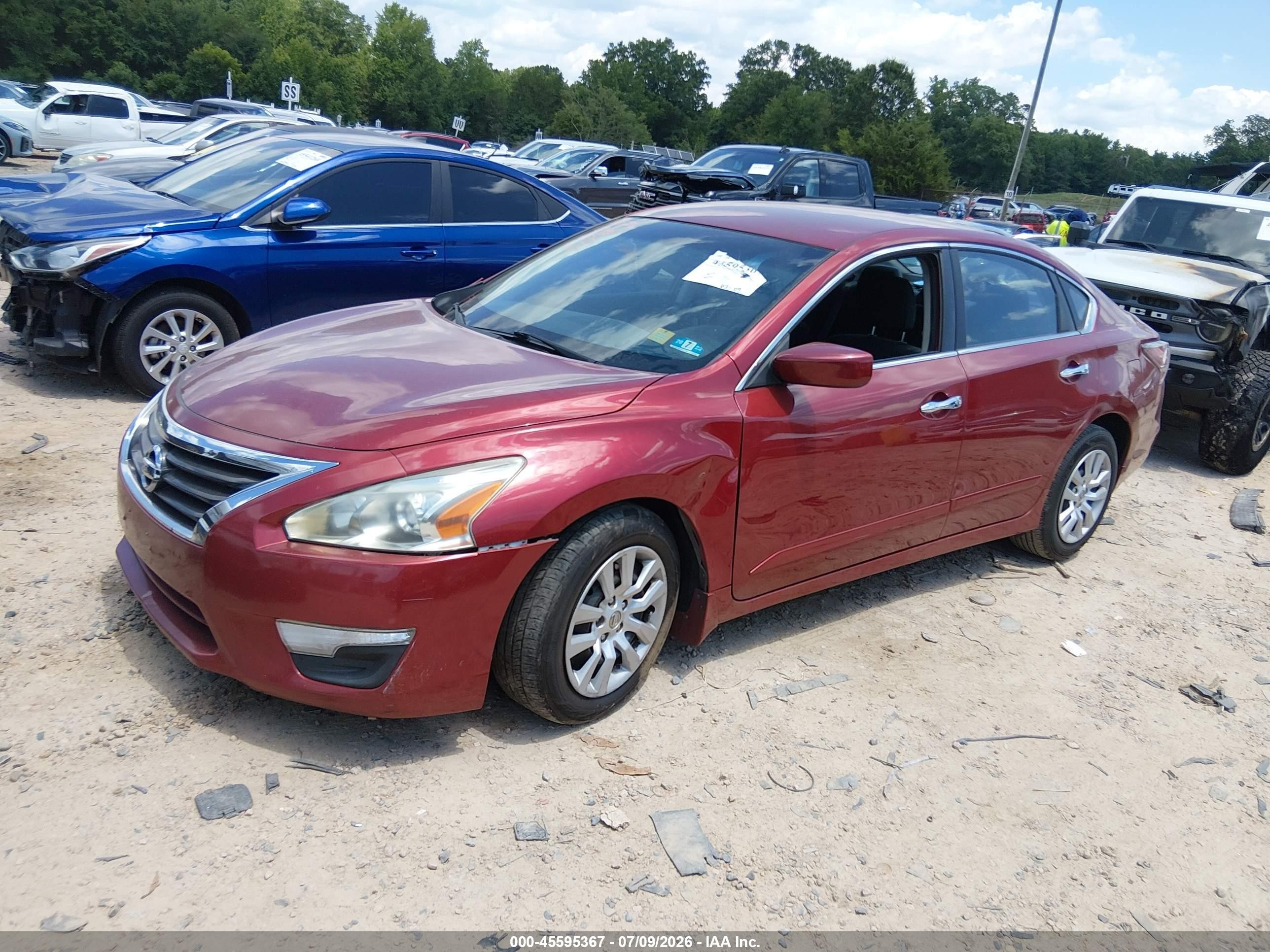 2015 Nissan Altima 2.5 S Red vin: 1N4AL3APXFN401162