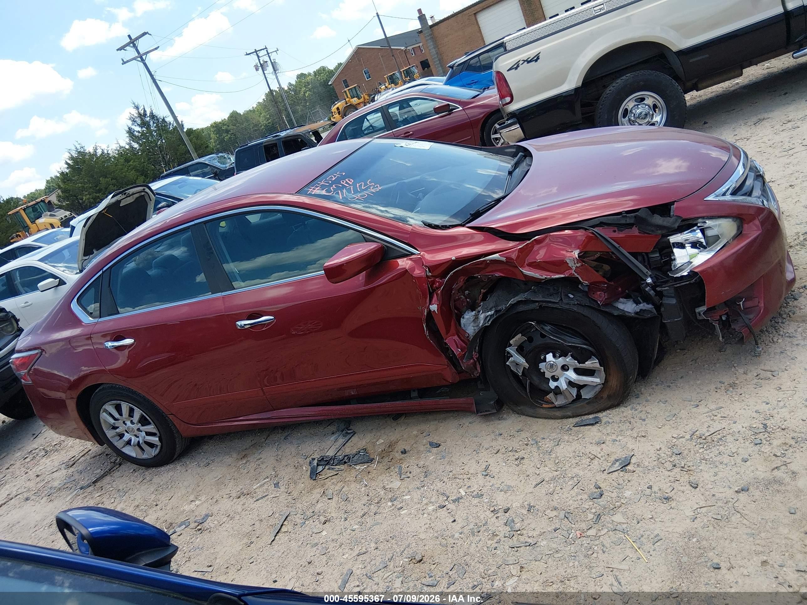 2015 Nissan Altima 2.5 S Red vin: 1N4AL3APXFN401162
