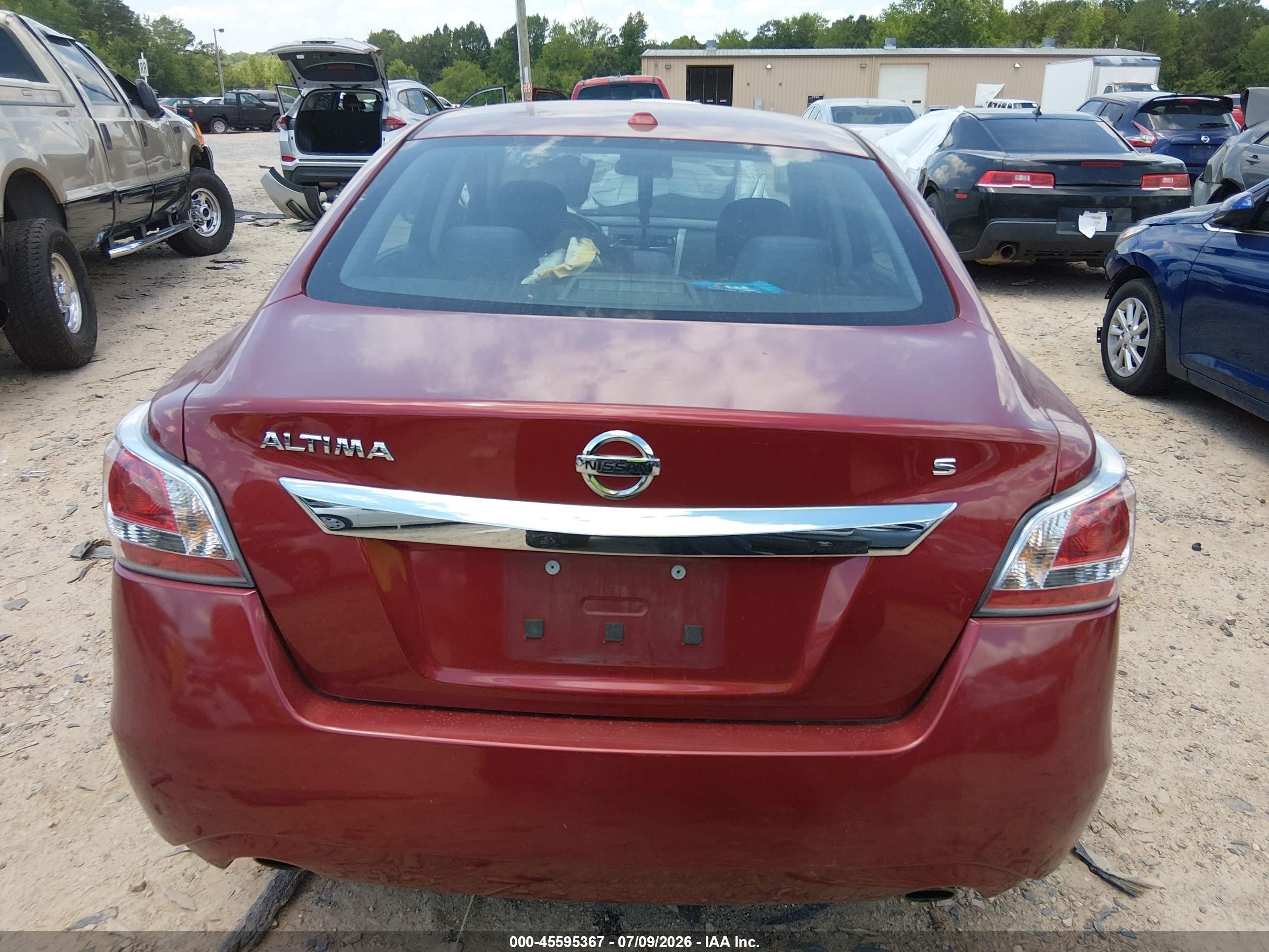 2015 Nissan Altima 2.5 S Red vin: 1N4AL3APXFN401162