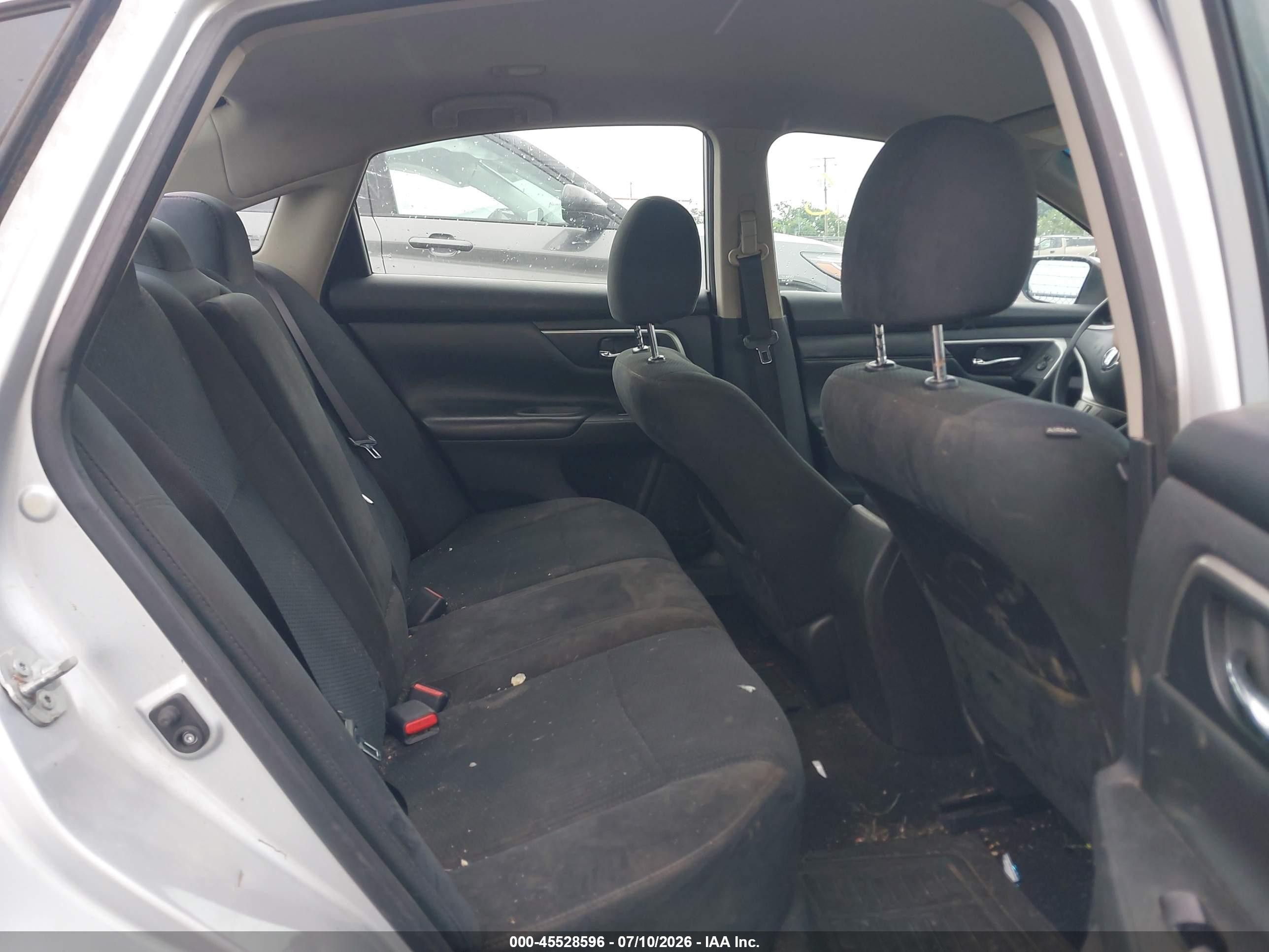 2015 Nissan Altima 2.5 S Silver vin: 1N4AL3APXFN901693