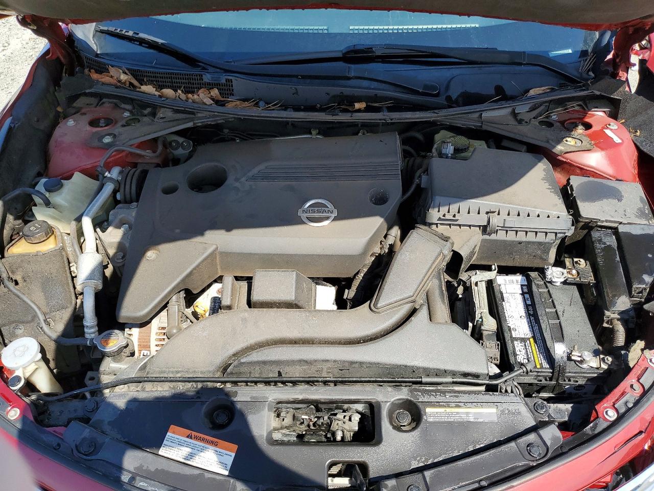 2015 Nissan Altima 2.5 S Red vin: 1N4AL3APXFN905548