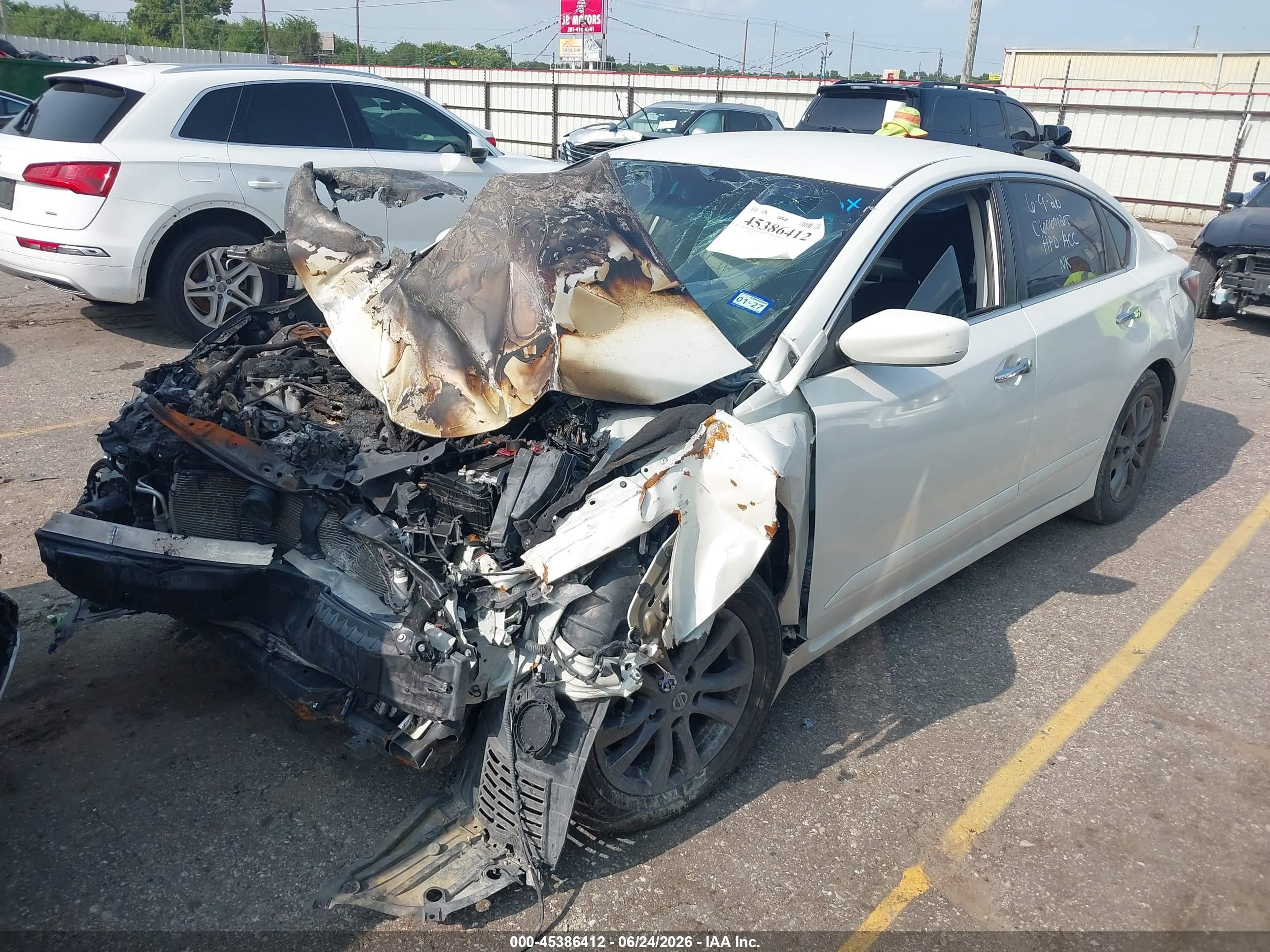 2015 Nissan Altima 2.5 S White vin: 1N4AL3APXFN909986