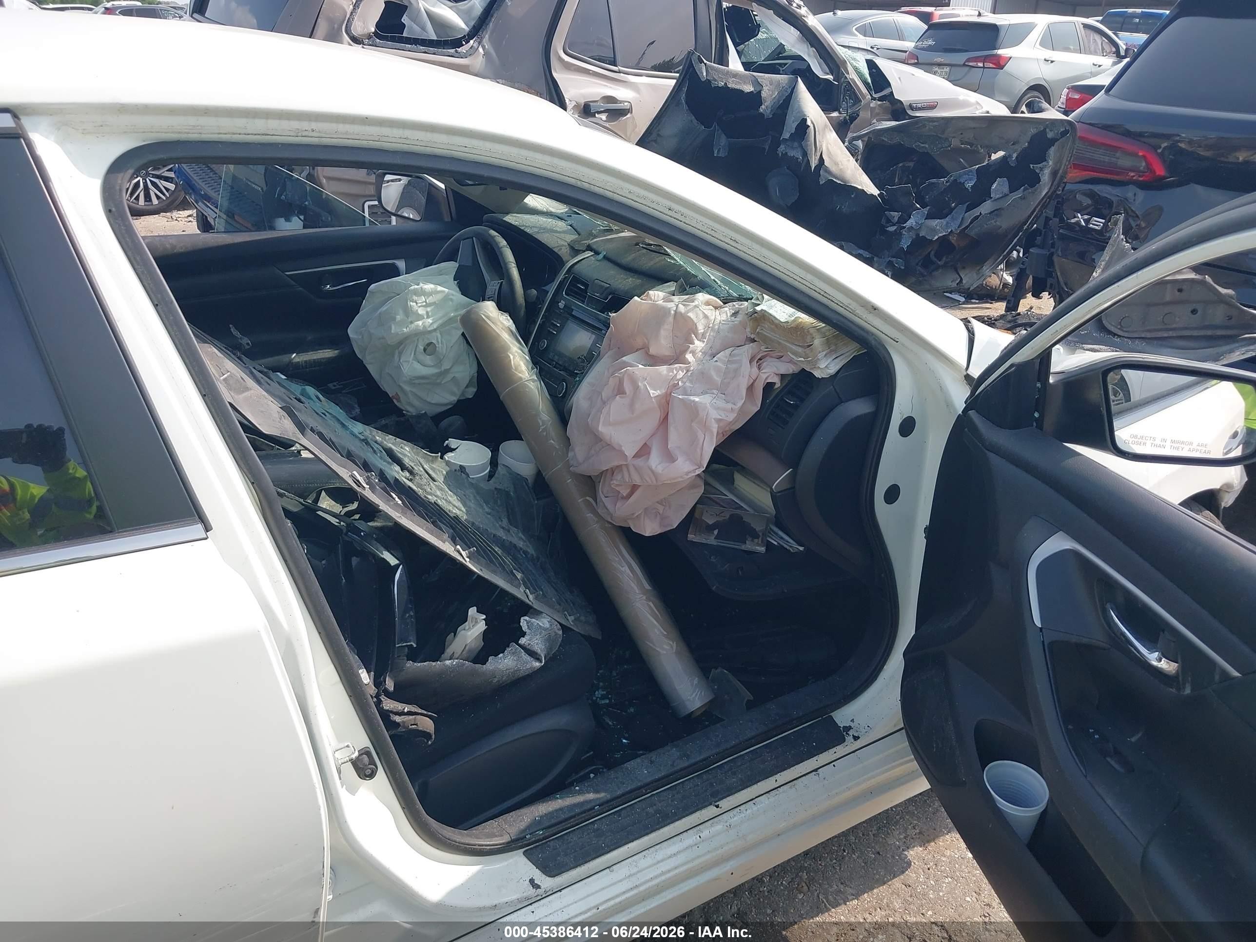 2015 Nissan Altima 2.5 S White vin: 1N4AL3APXFN909986