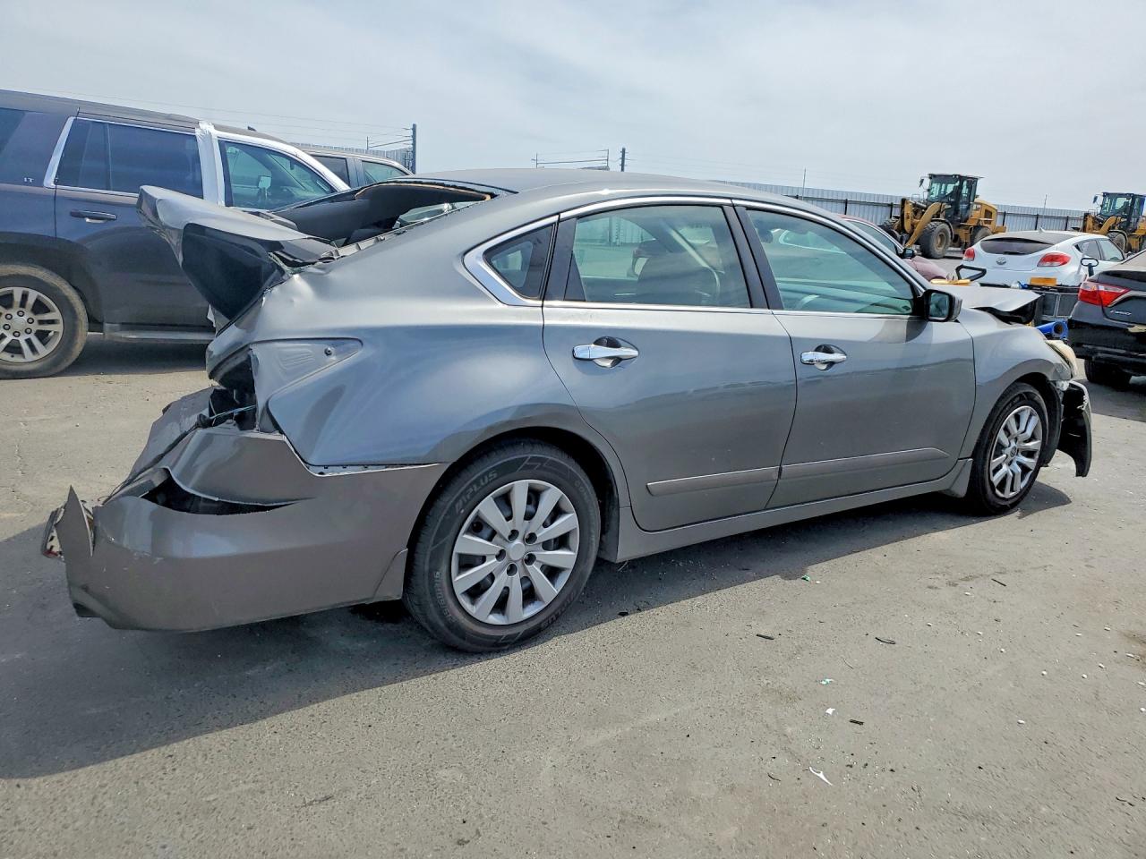 2015 Nissan Altima 2.5 S Silver vin: 1N4AL3APXFN914797