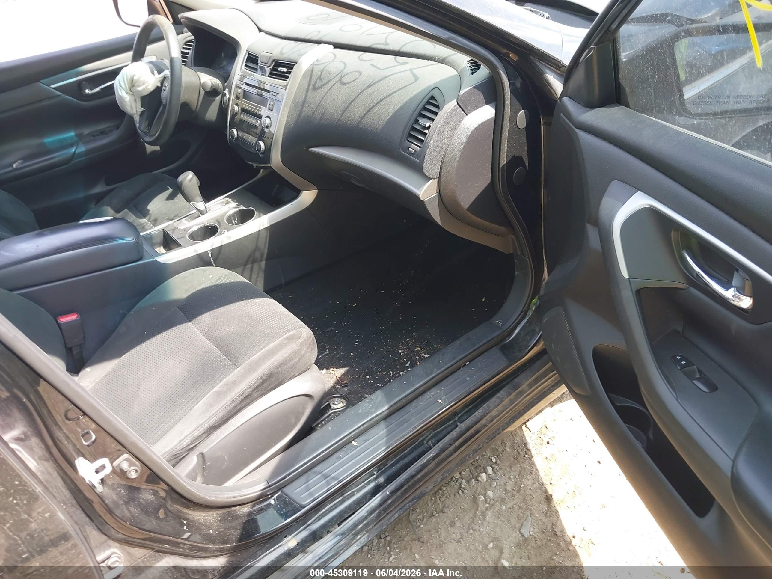 2015 Nissan Altima 2.5 S Black vin: 1N4AL3APXFN920048