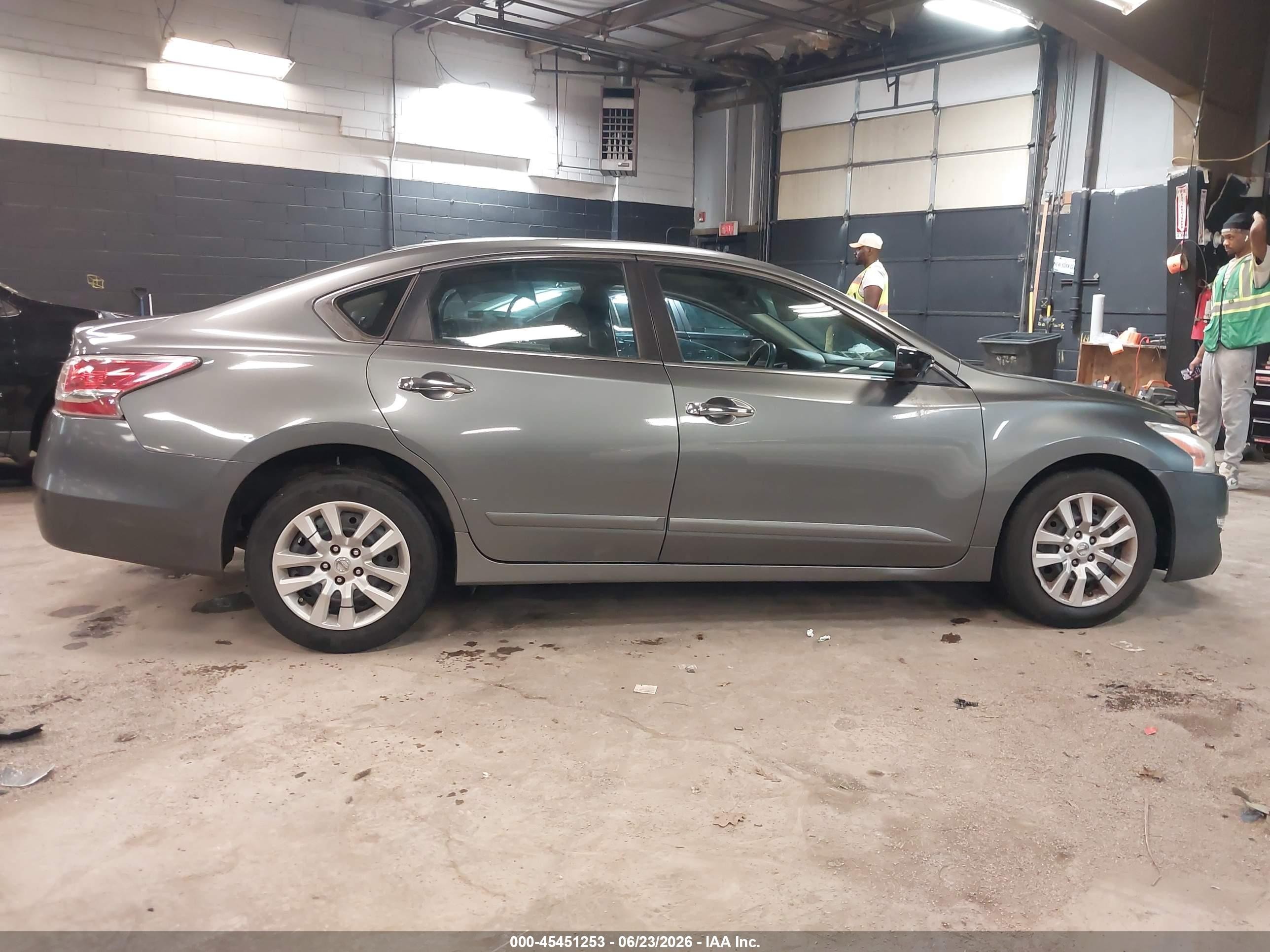 2015 Nissan Altima 2.5 S Gray vin: 1N4AL3APXFN922947