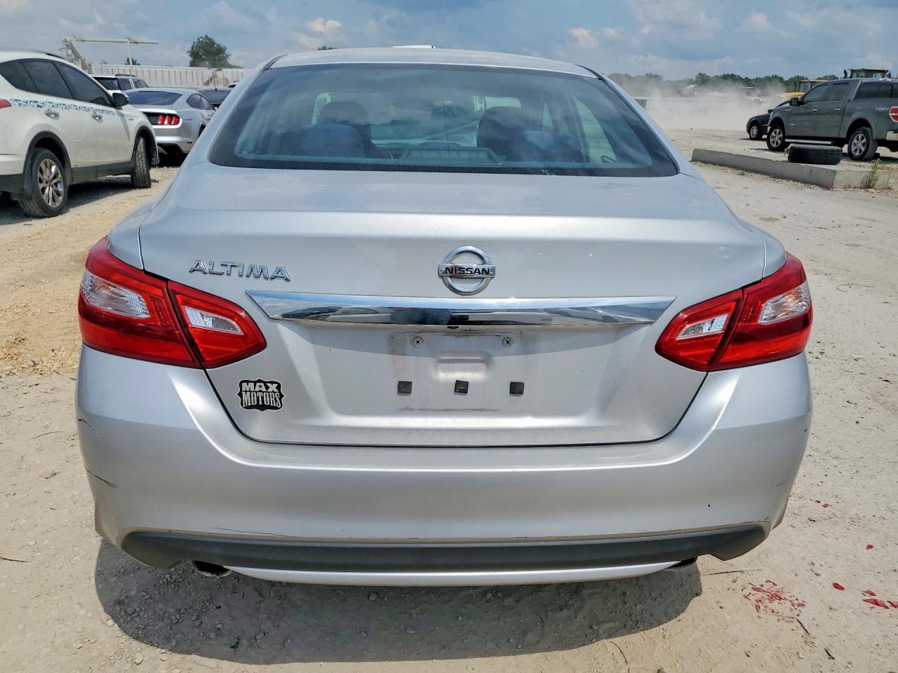 2016 Nissan Altima 2.5 S Silver vin: 1N4AL3APXGC249705