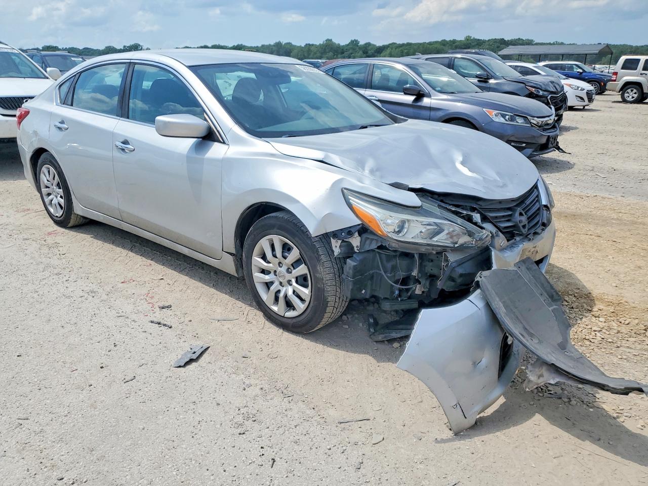 2016 Nissan Altima 2.5 S Silver vin: 1N4AL3APXGC249705