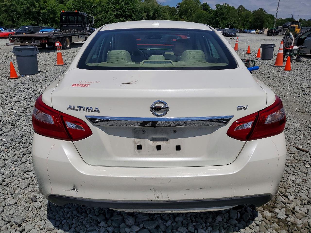 2016 Nissan Altima 2.5 Sv White vin: 1N4AL3APXGC266181
