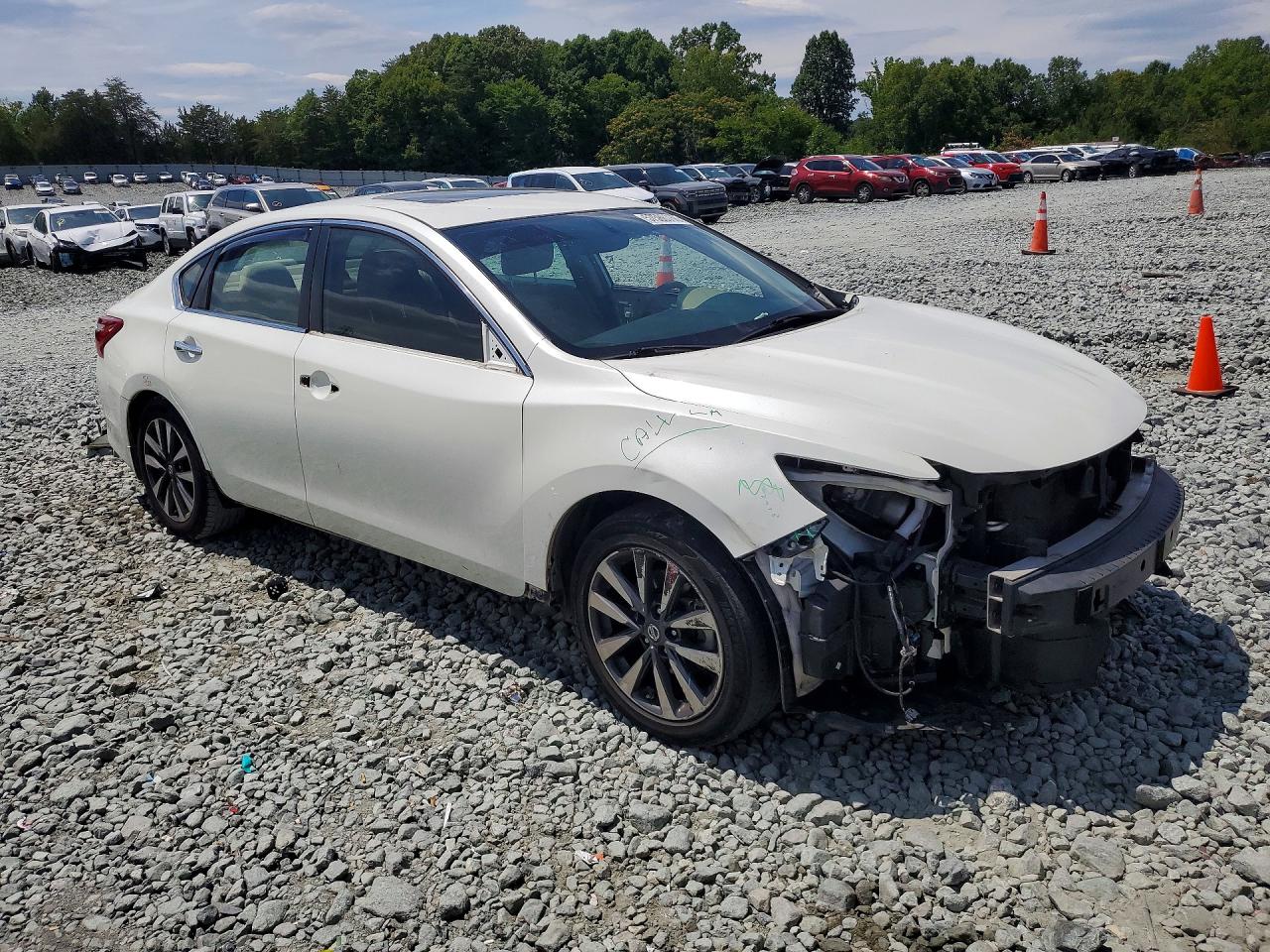 2016 Nissan Altima 2.5 Sv White vin: 1N4AL3APXGC266181