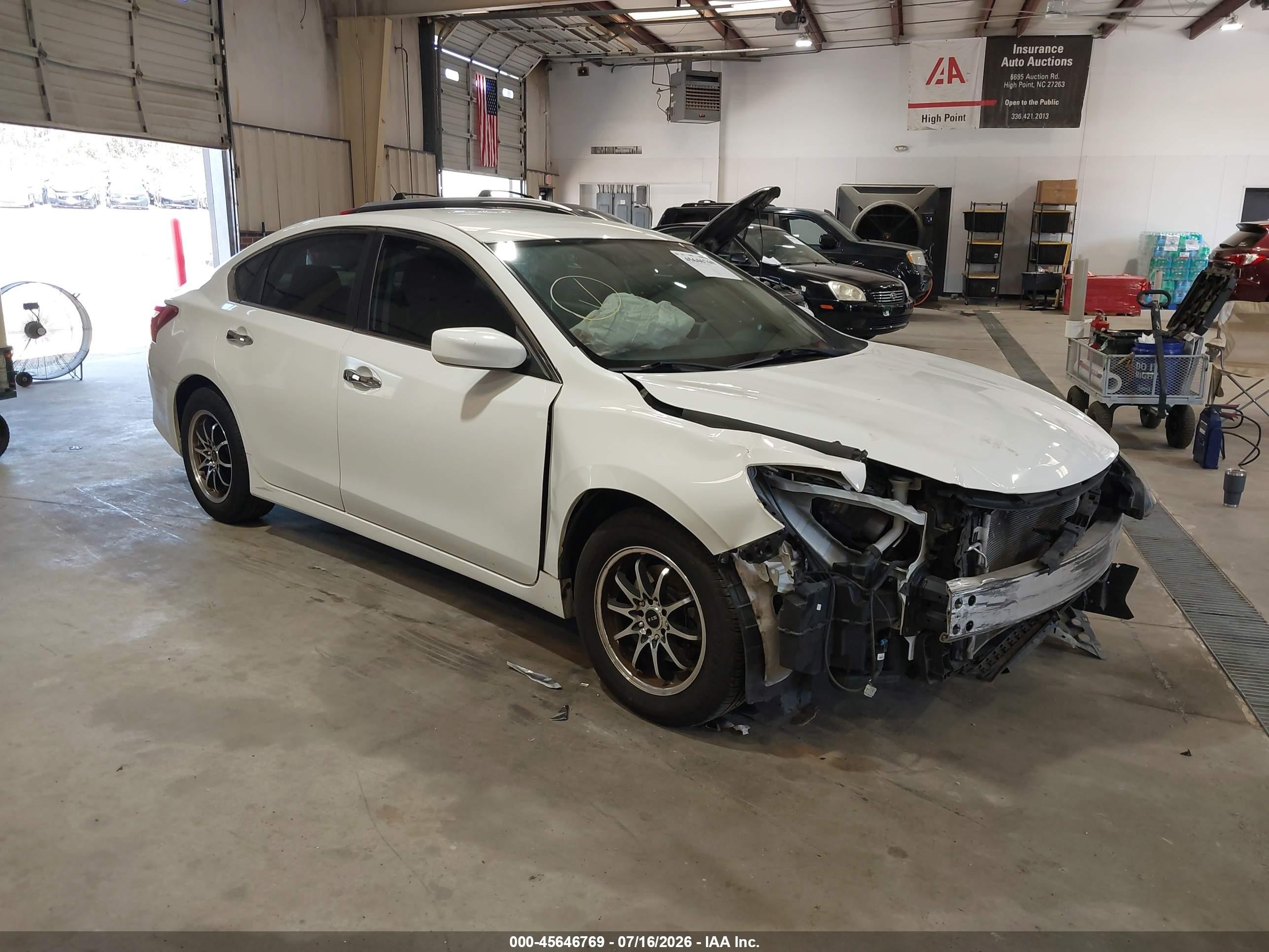 2016 Nissan Altima 2.5/2.5 S/2.5 Sl/2.5 Sr/2.5 Sv White vin: 1N4AL3APXGN374286