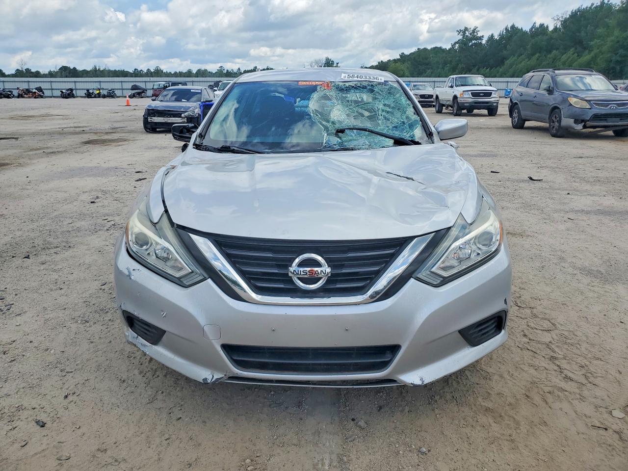 2017 Nissan Altima 2.5 S Silver vin: 1N4AL3APXHC247146