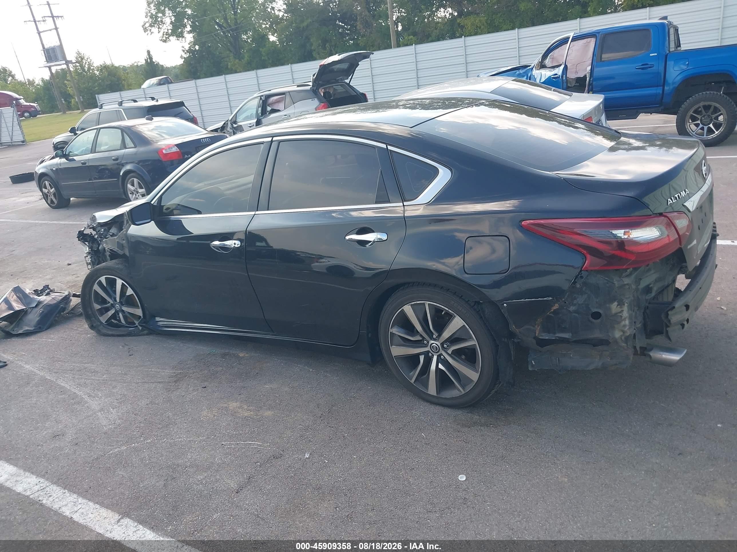 2017 Nissan Altima 2.5 Sr Черный vin: 1N4AL3APXHC496272