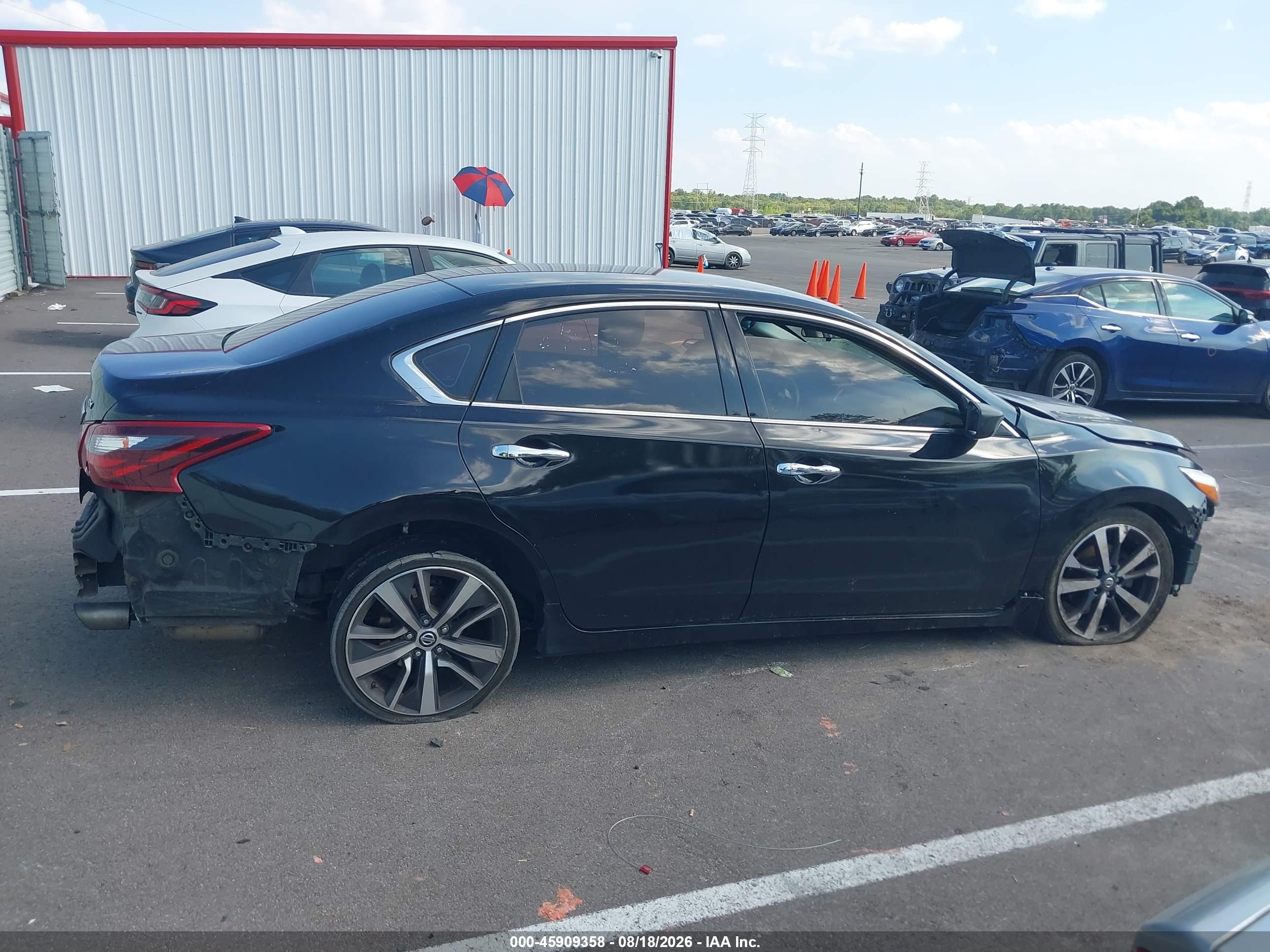2017 Nissan Altima 2.5 Sr Черный vin: 1N4AL3APXHC496272