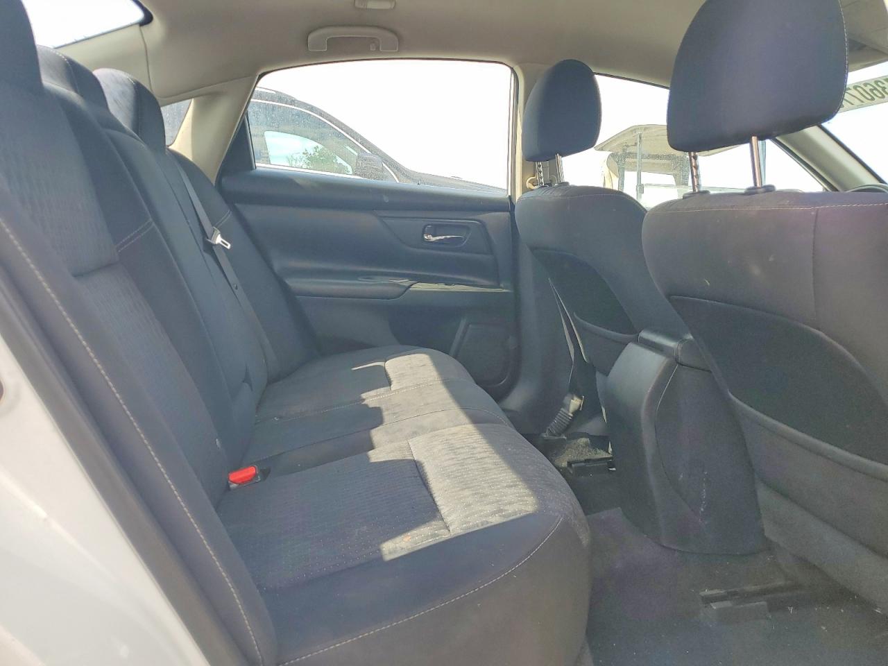 2017 Nissan Altima 2.5 S White vin: 1N4AL3APXHN322447