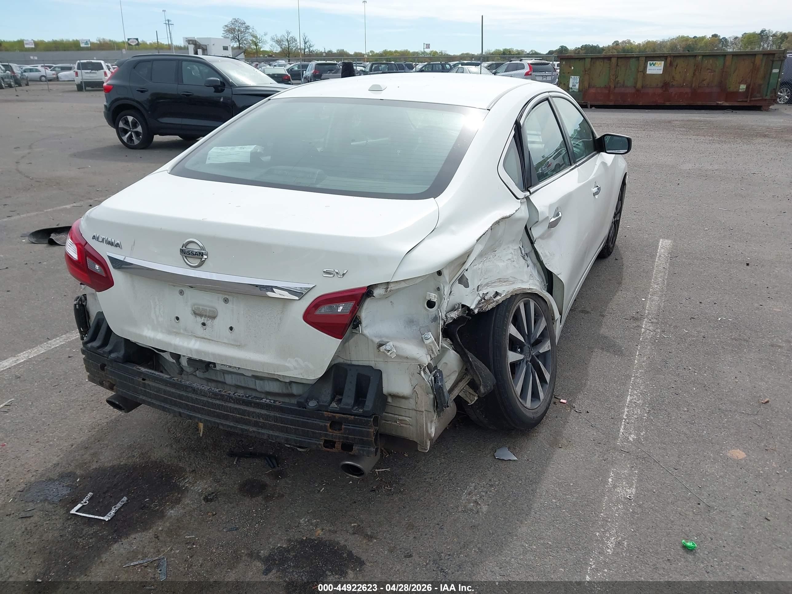 2018 Nissan Altima 2.5 Sv White vin: 1N4AL3APXJC159932