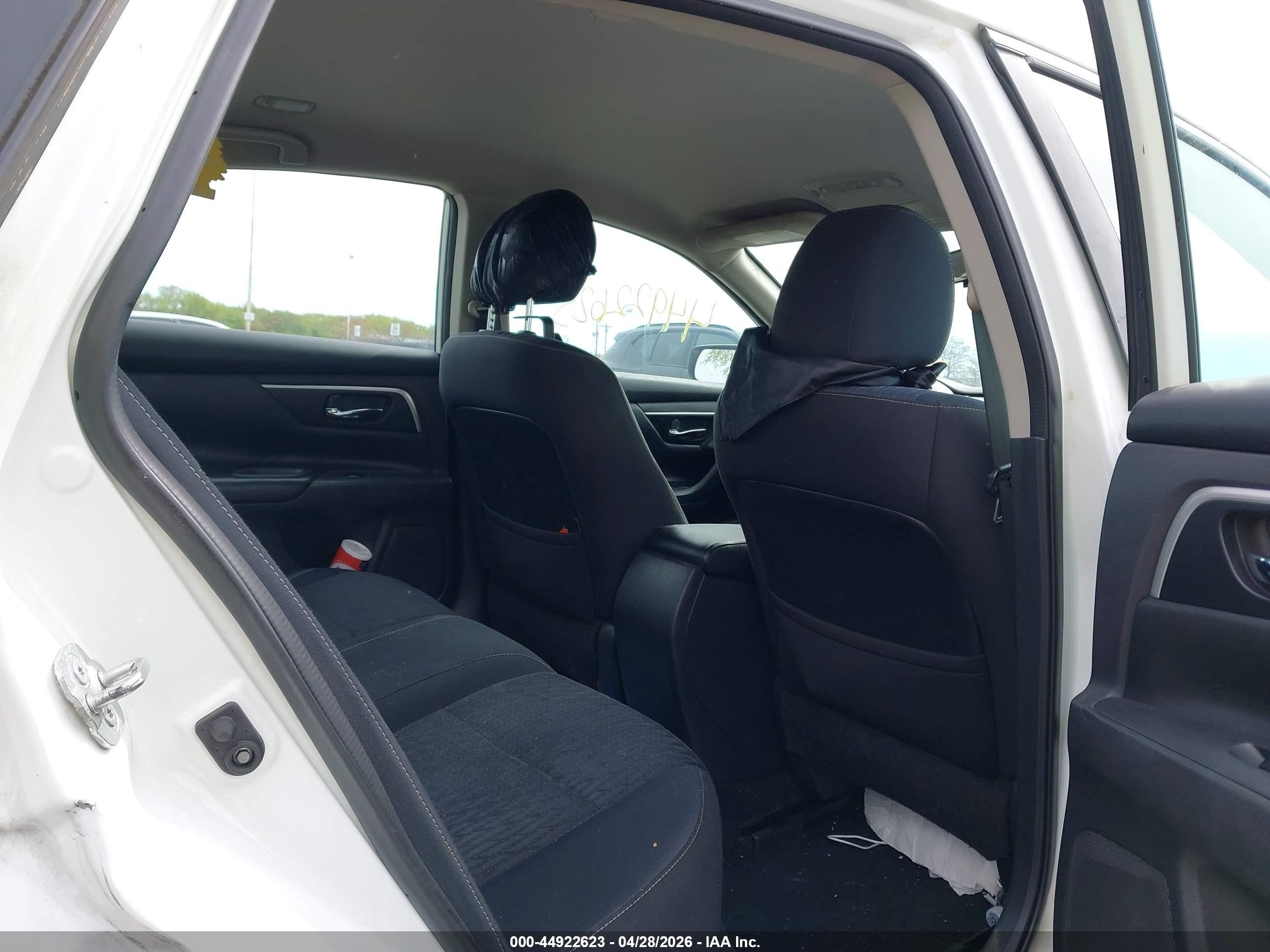 2018 Nissan Altima 2.5 Sv White vin: 1N4AL3APXJC159932