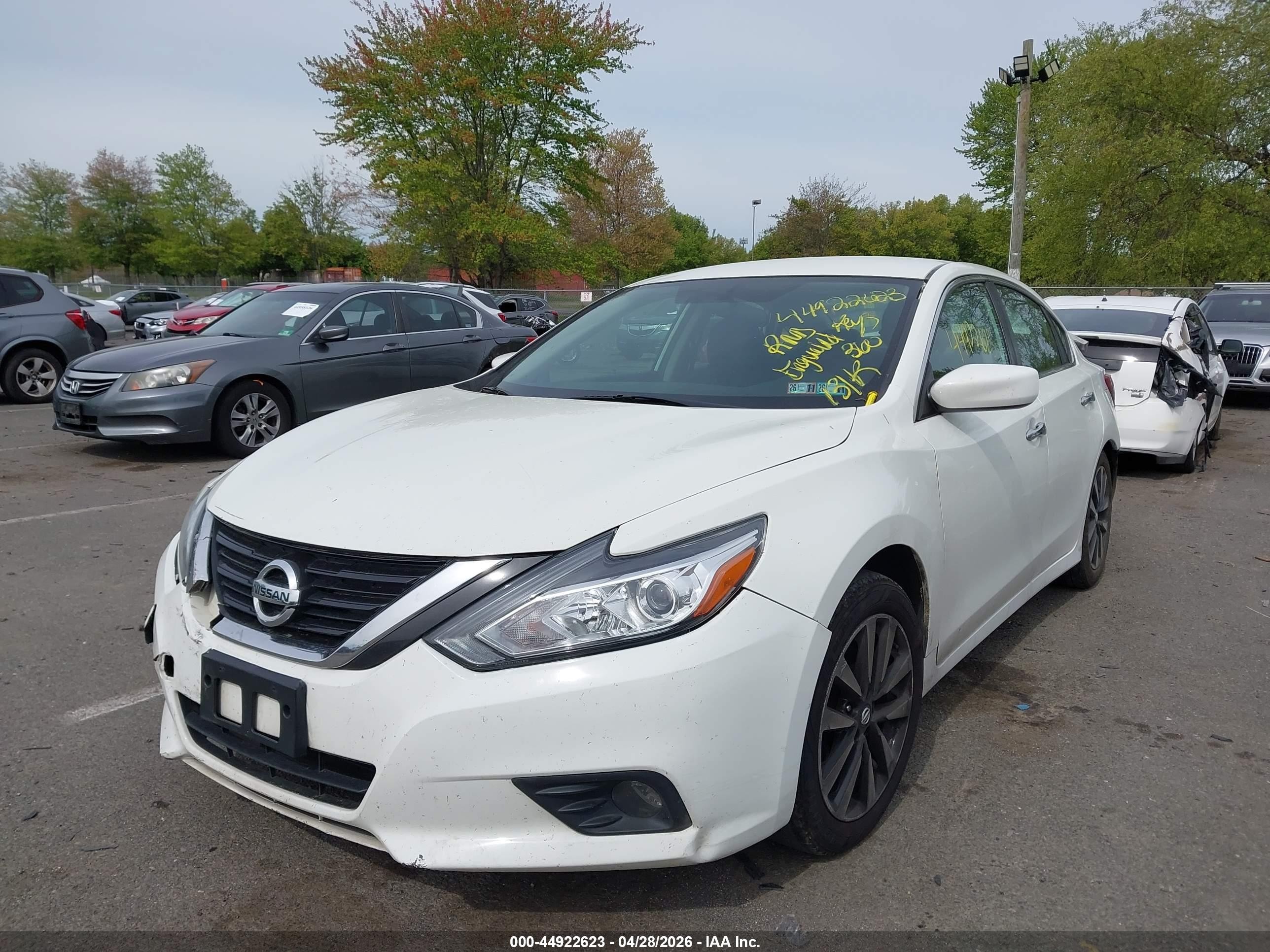 2018 Nissan Altima 2.5 Sv White vin: 1N4AL3APXJC159932