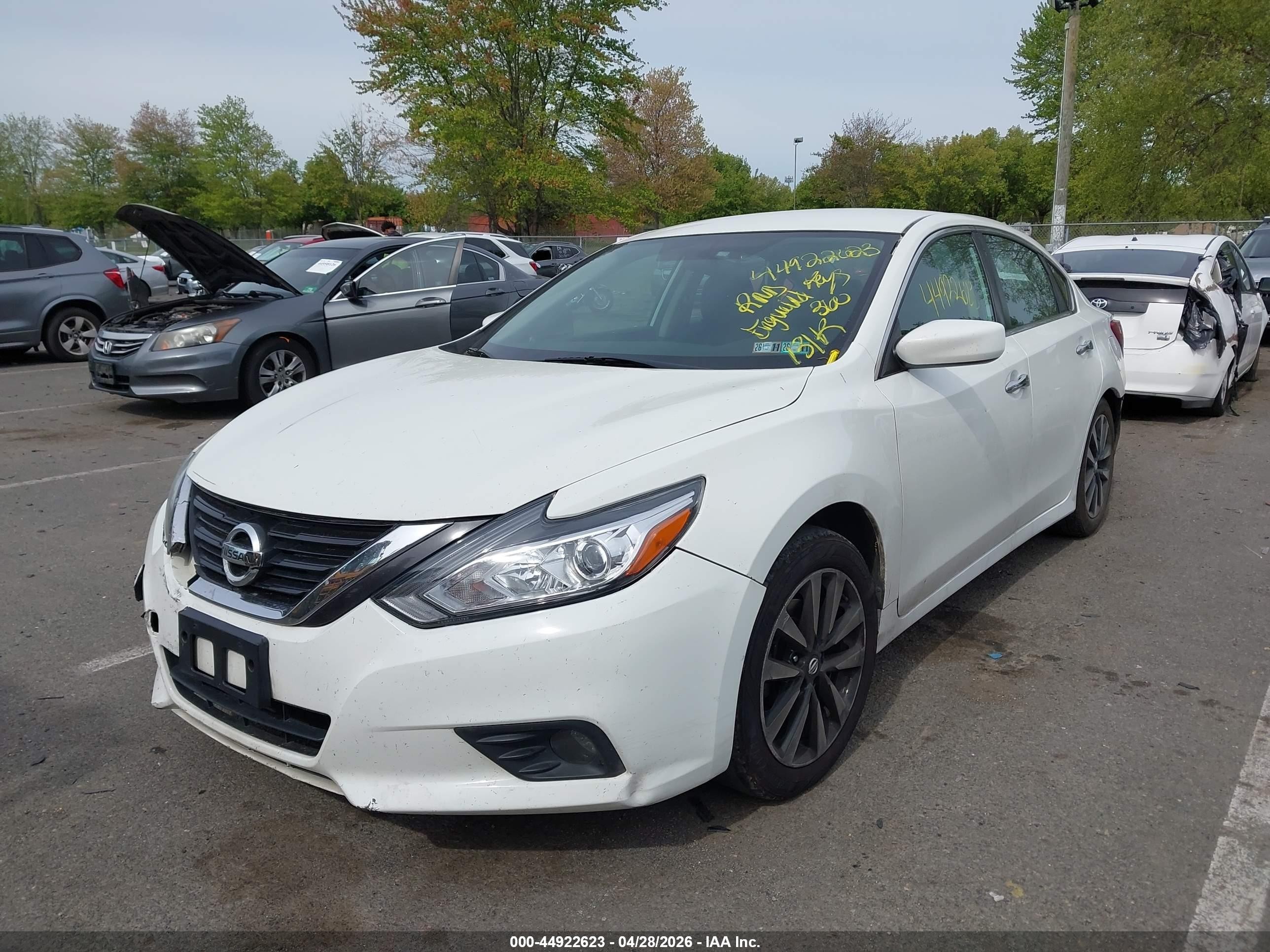2018 Nissan Altima 2.5 Sv White vin: 1N4AL3APXJC159932
