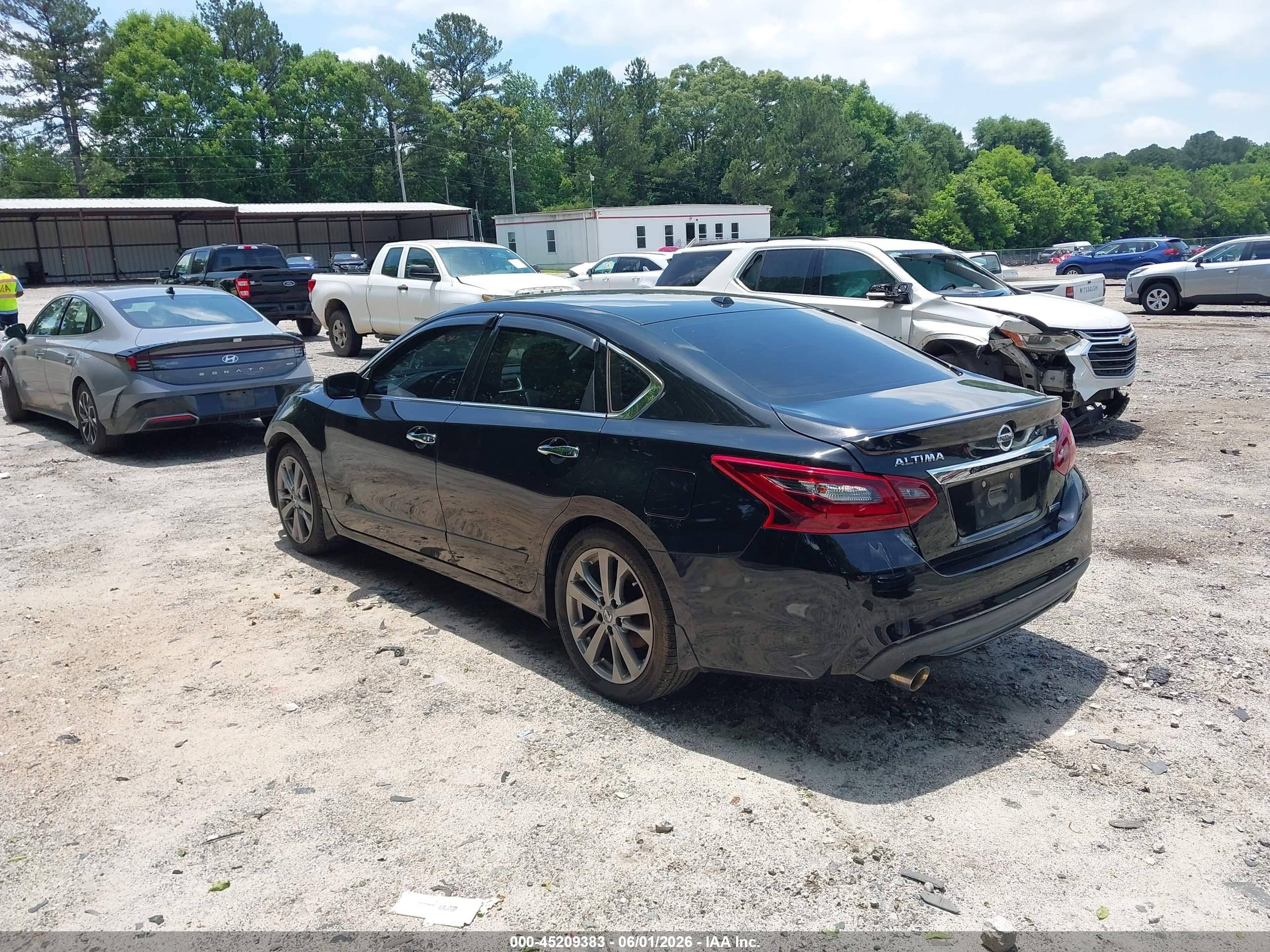 2018 Nissan Altima 2.5 Sr Black vin: 1N4AL3APXJC189240