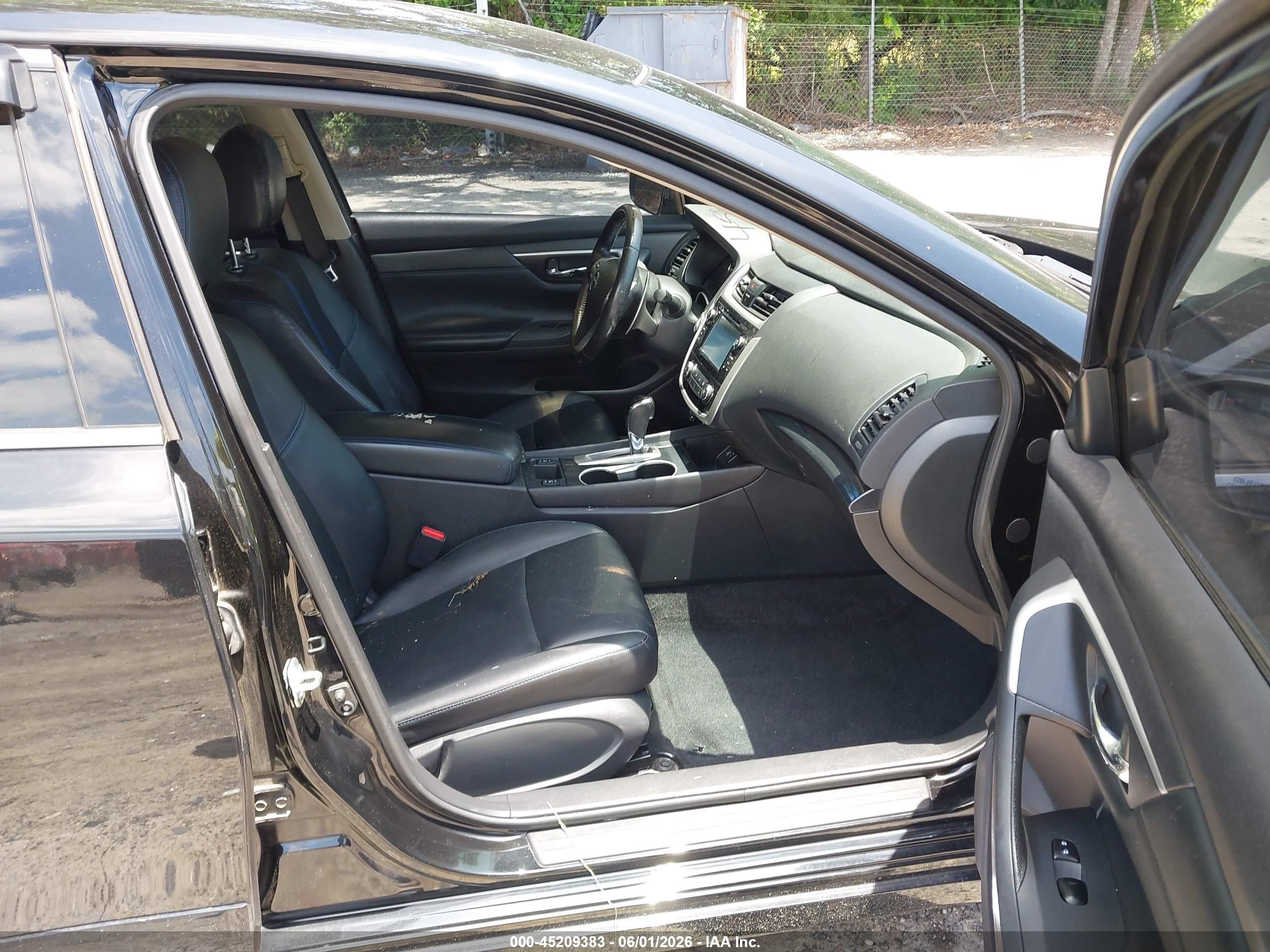 2018 Nissan Altima 2.5 Sr Black vin: 1N4AL3APXJC189240