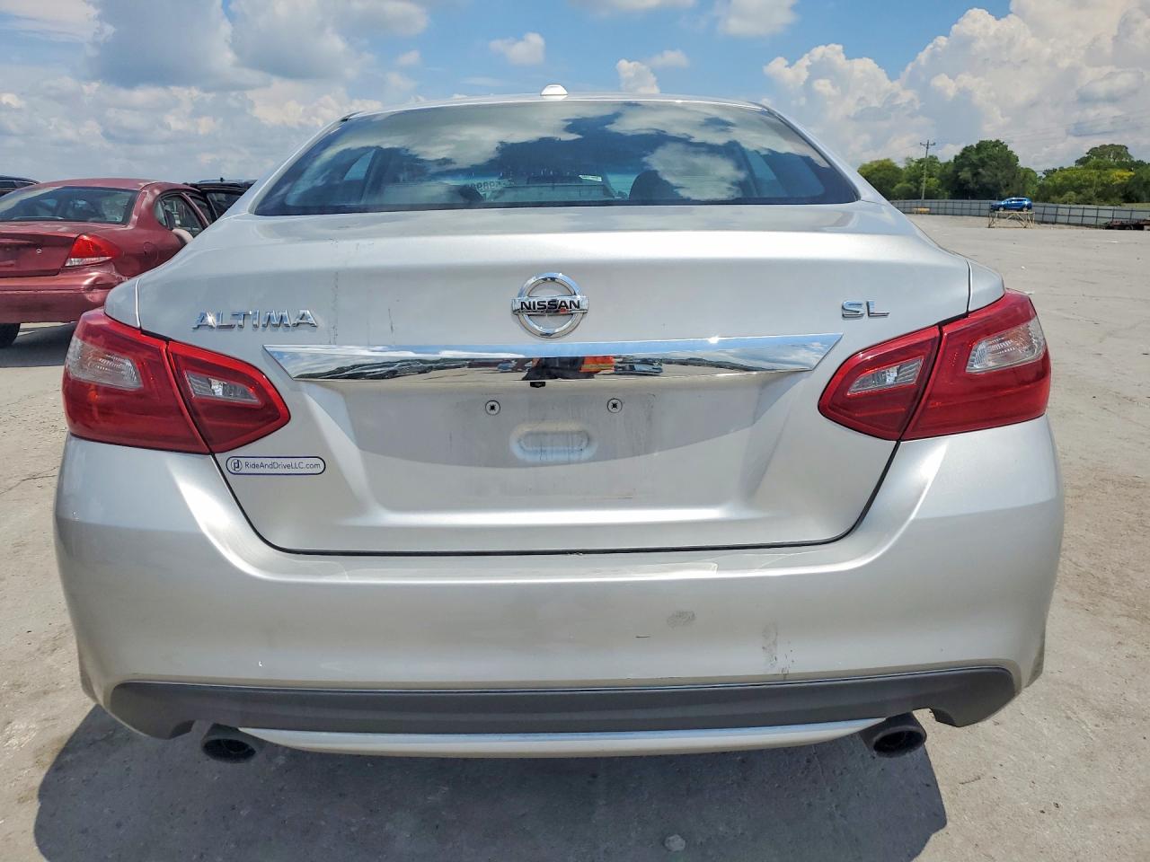2018 Nissan Altima 2.5 Sl Silver vin: 1N4AL3APXJC245550