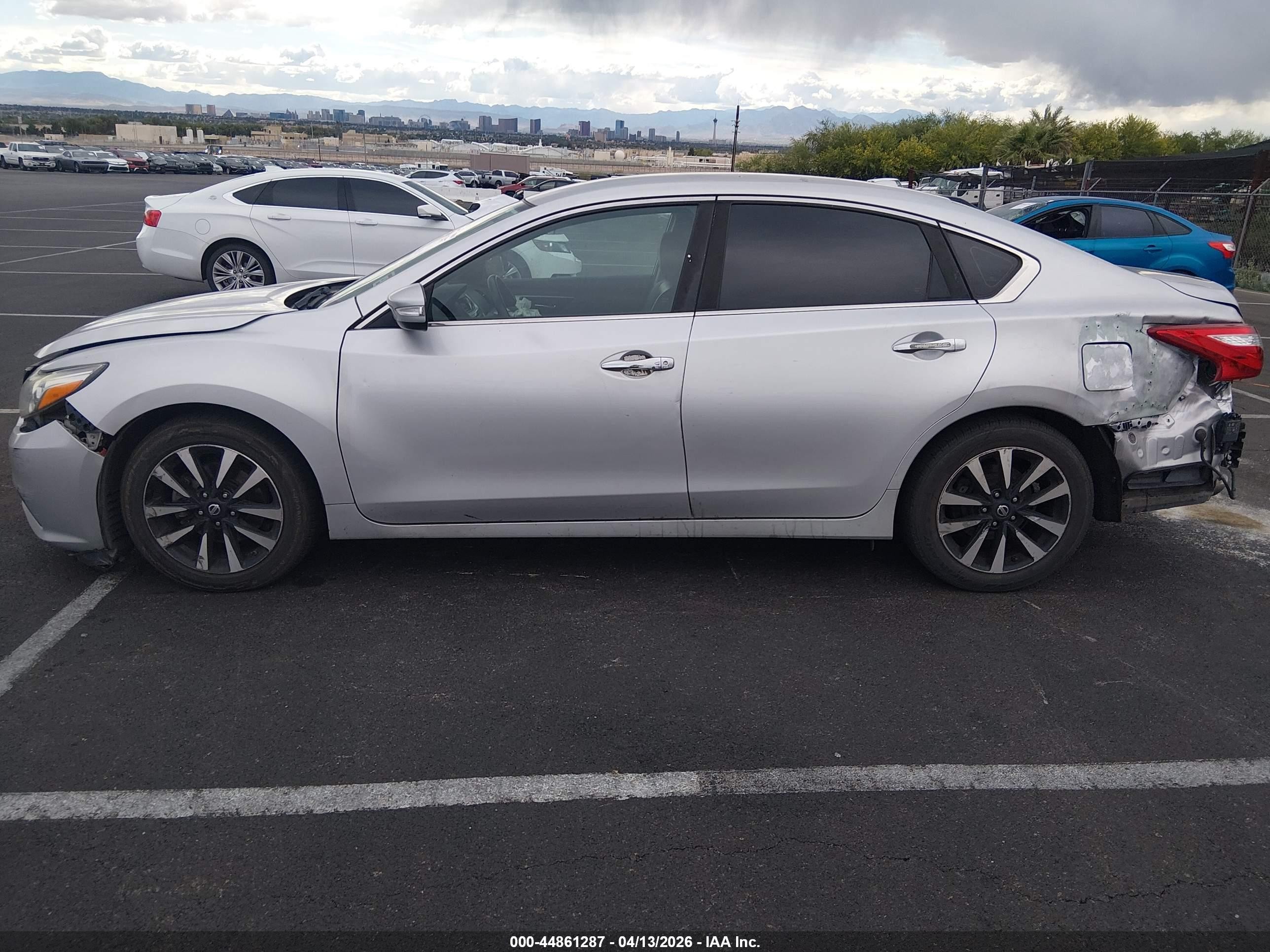 2018 Nissan Altima 2.5 Sl Серебряный vin: 1N4AL3APXJC251123