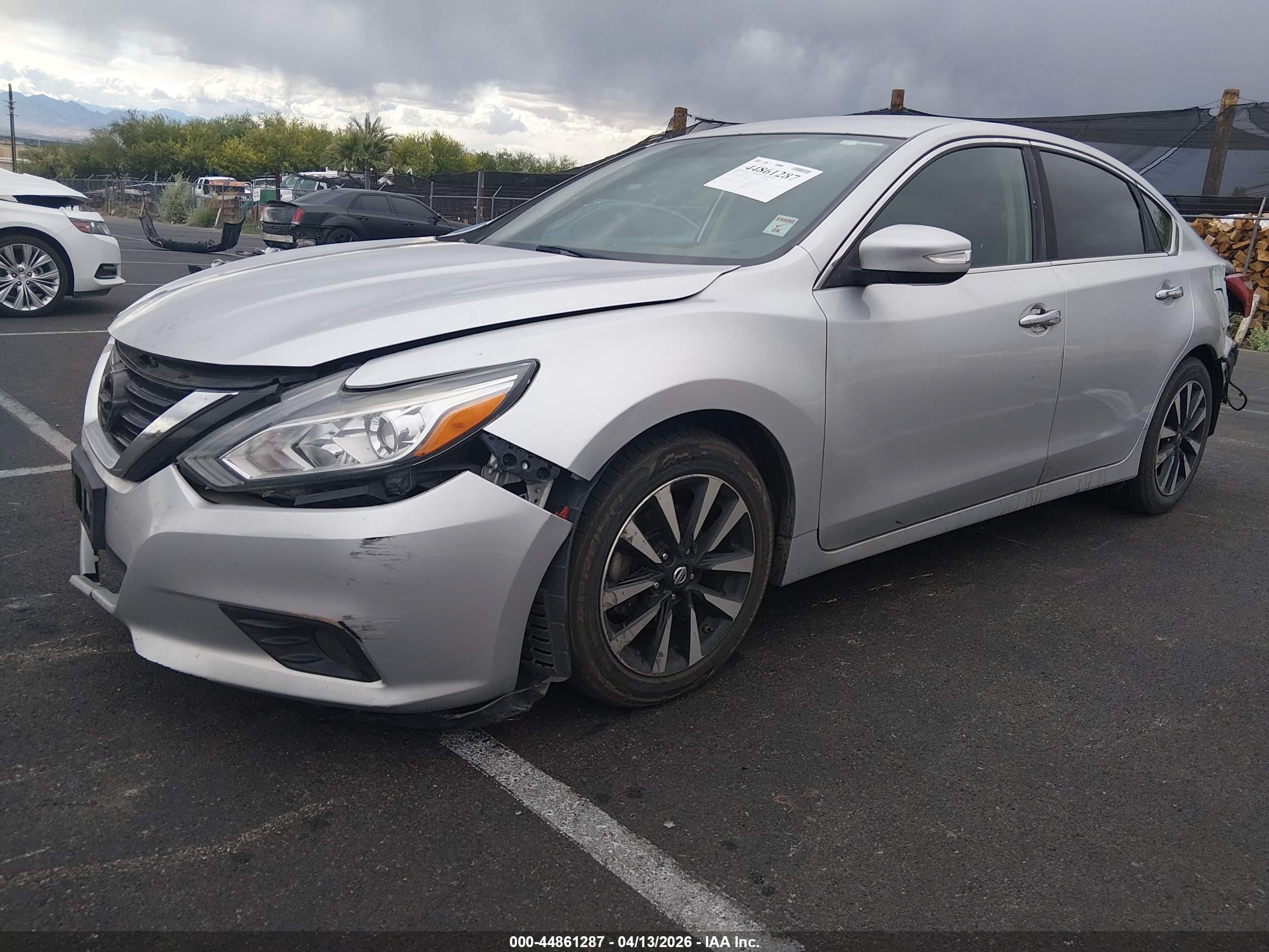 2018 Nissan Altima 2.5 Sl Серебряный vin: 1N4AL3APXJC251123